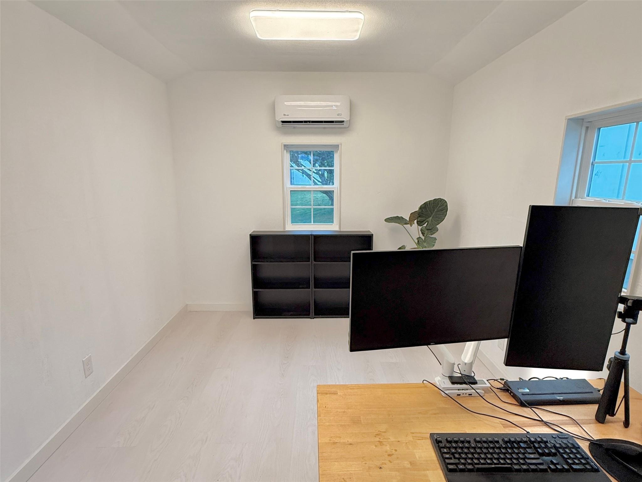 10412 Parkwood Dr, Dripping Springs, TX 78620