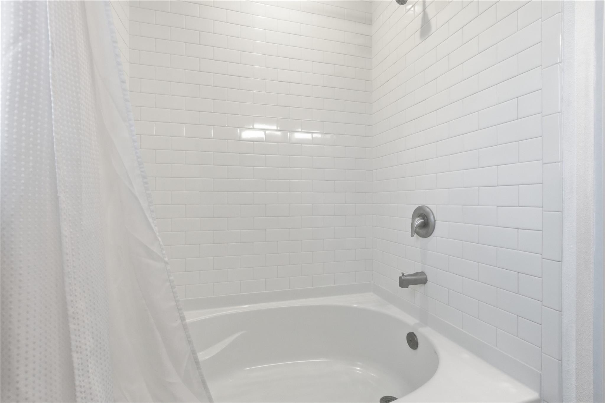 10412 Parkwood Dr, Dripping Springs, TX 78620