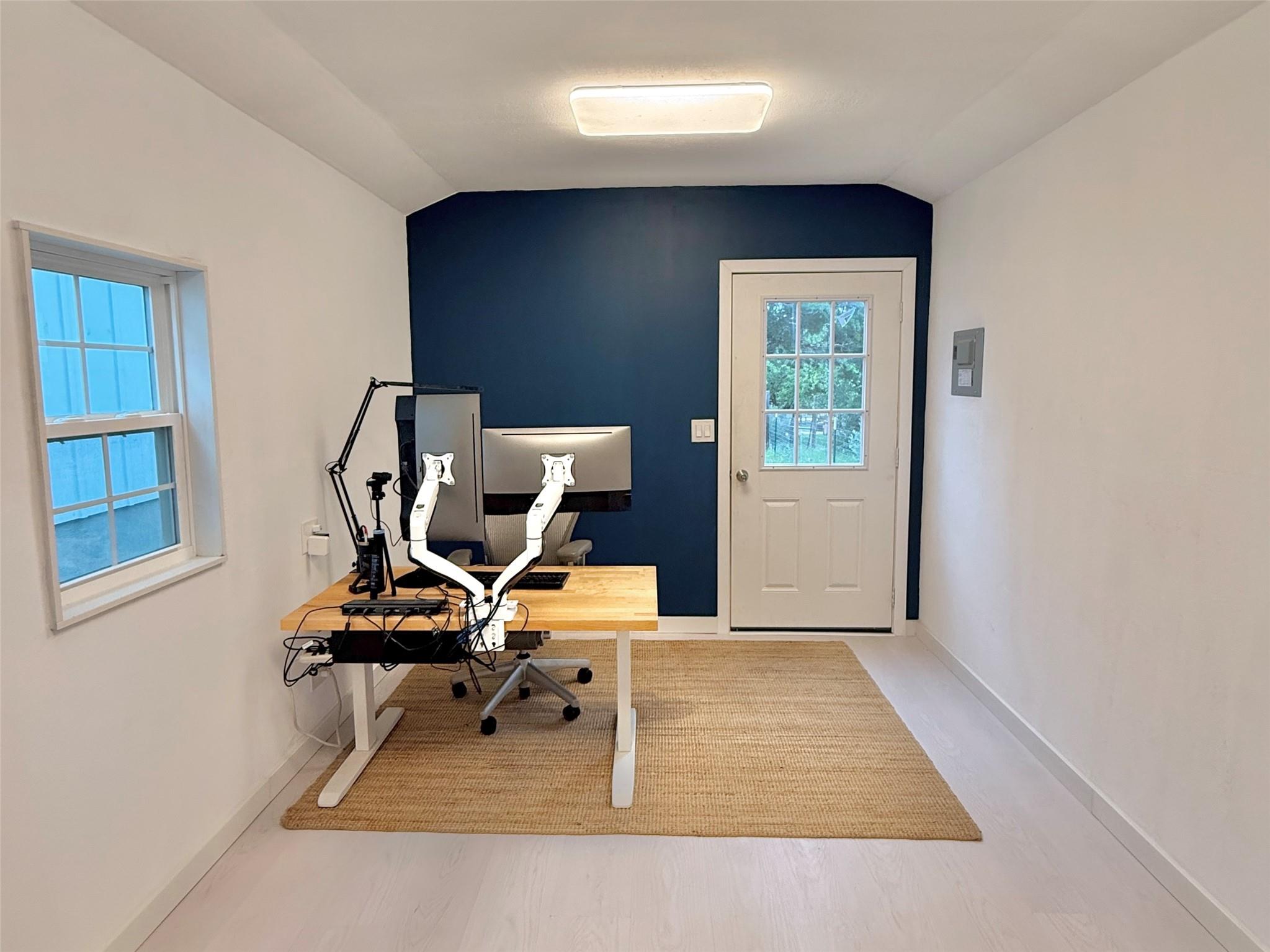 10412 Parkwood Dr, Dripping Springs, TX 78620