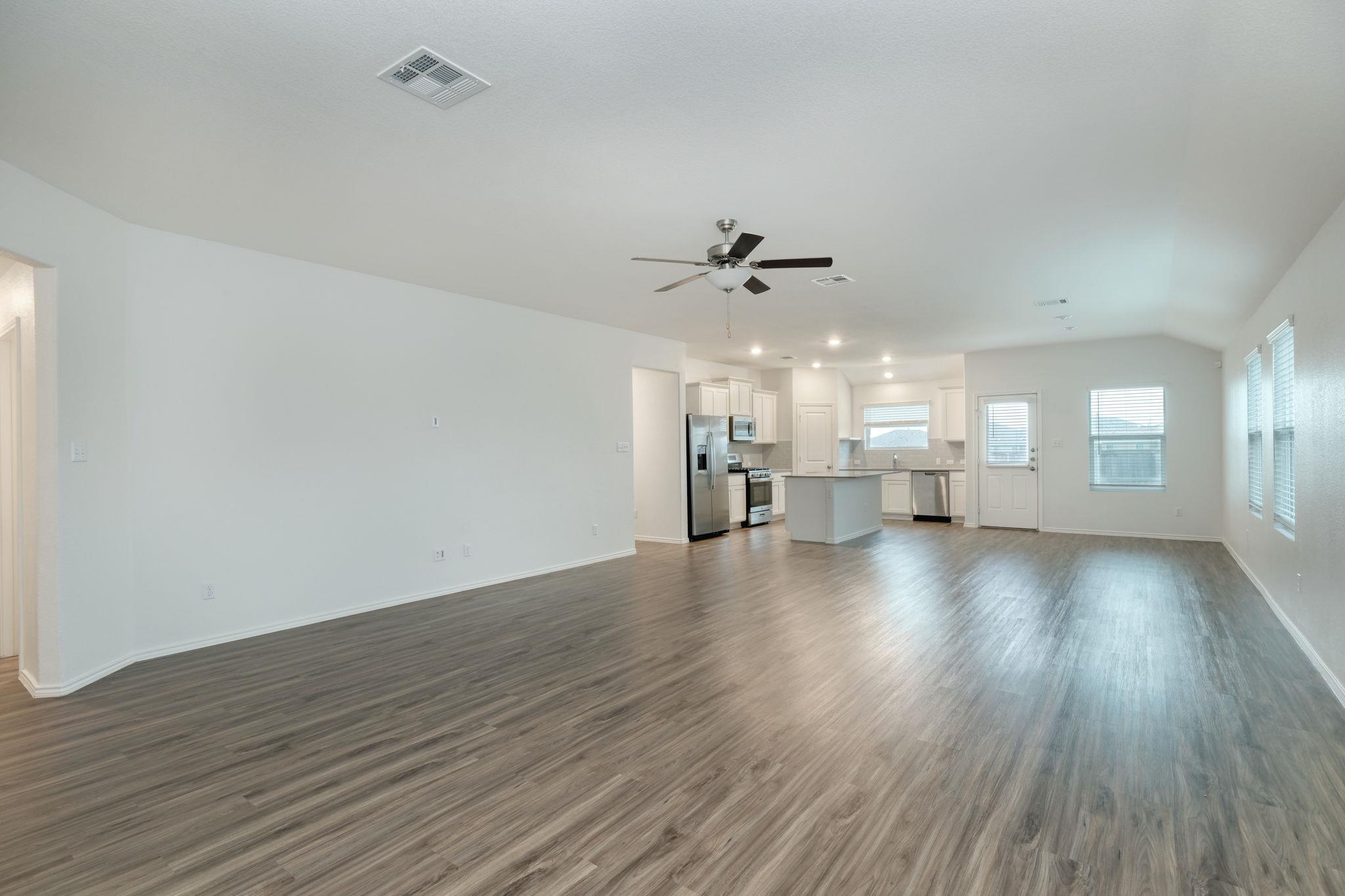 205 Arnage Dr, Hutto, TX 78634