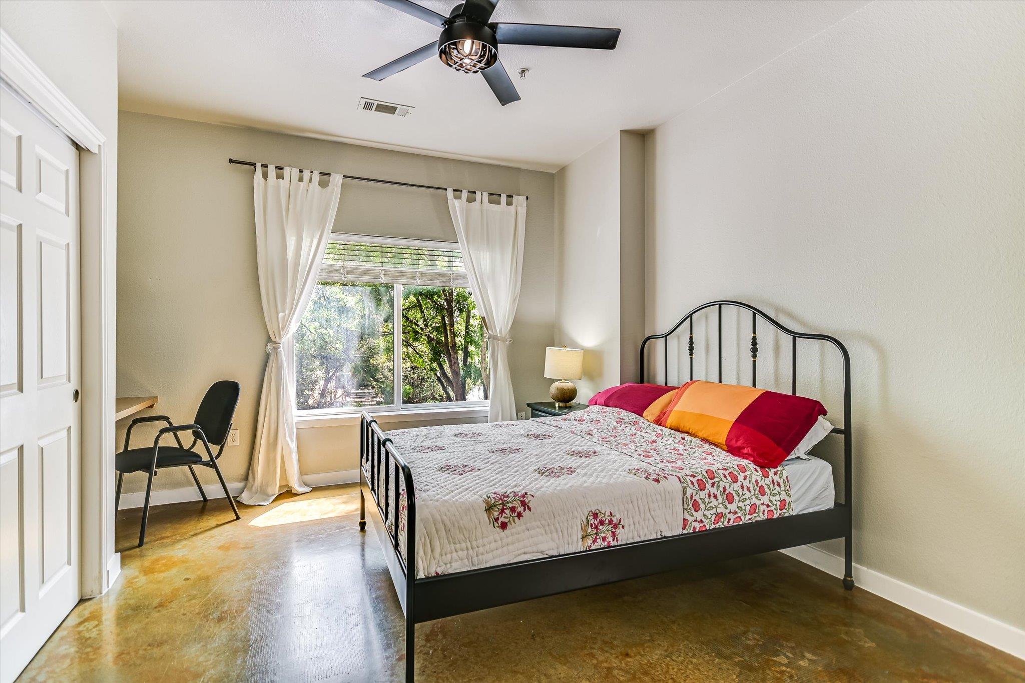 910 W 25th St # 206, Austin, TX 78705