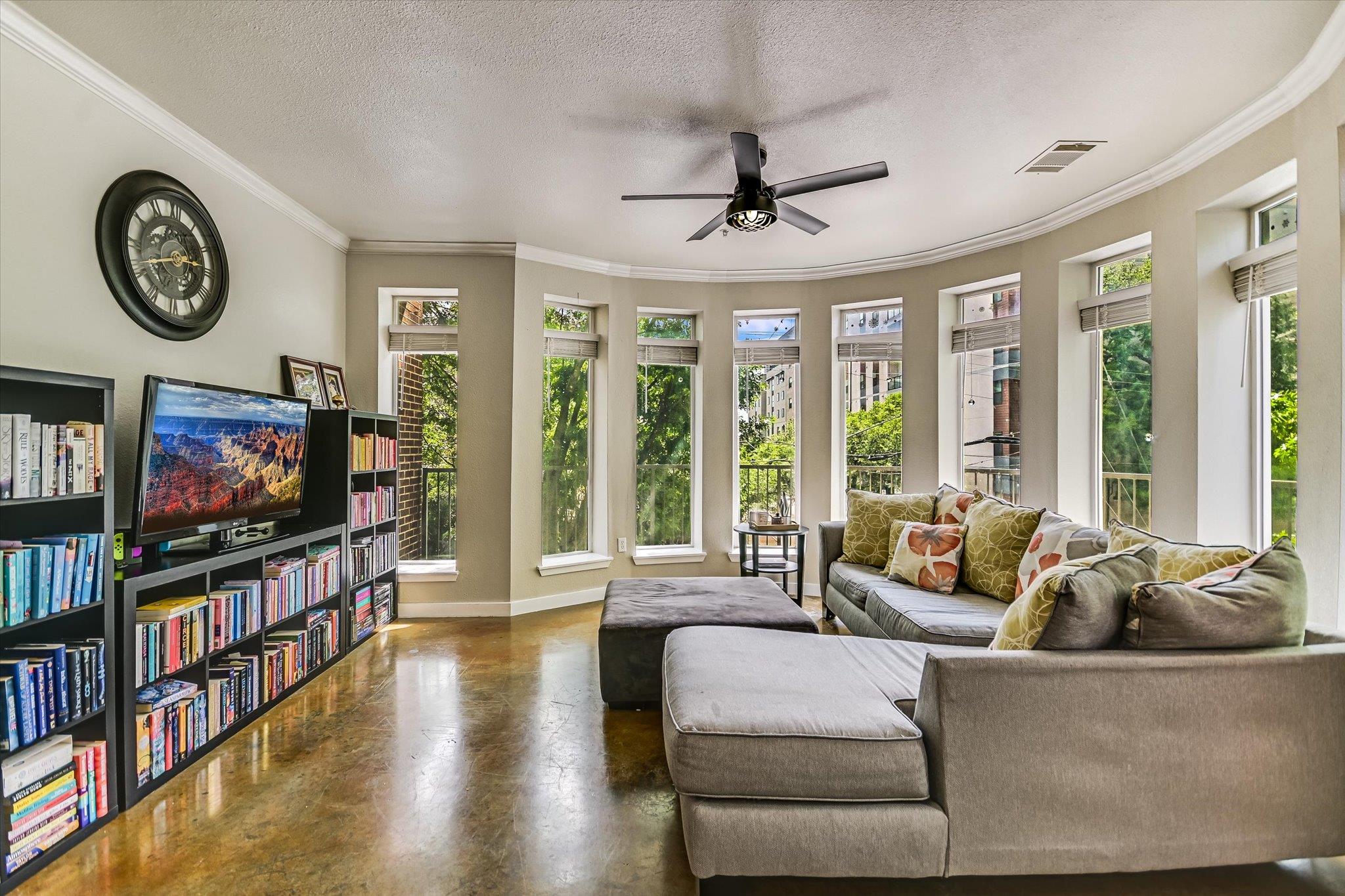 910 W 25th St # 206, Austin, TX 78705