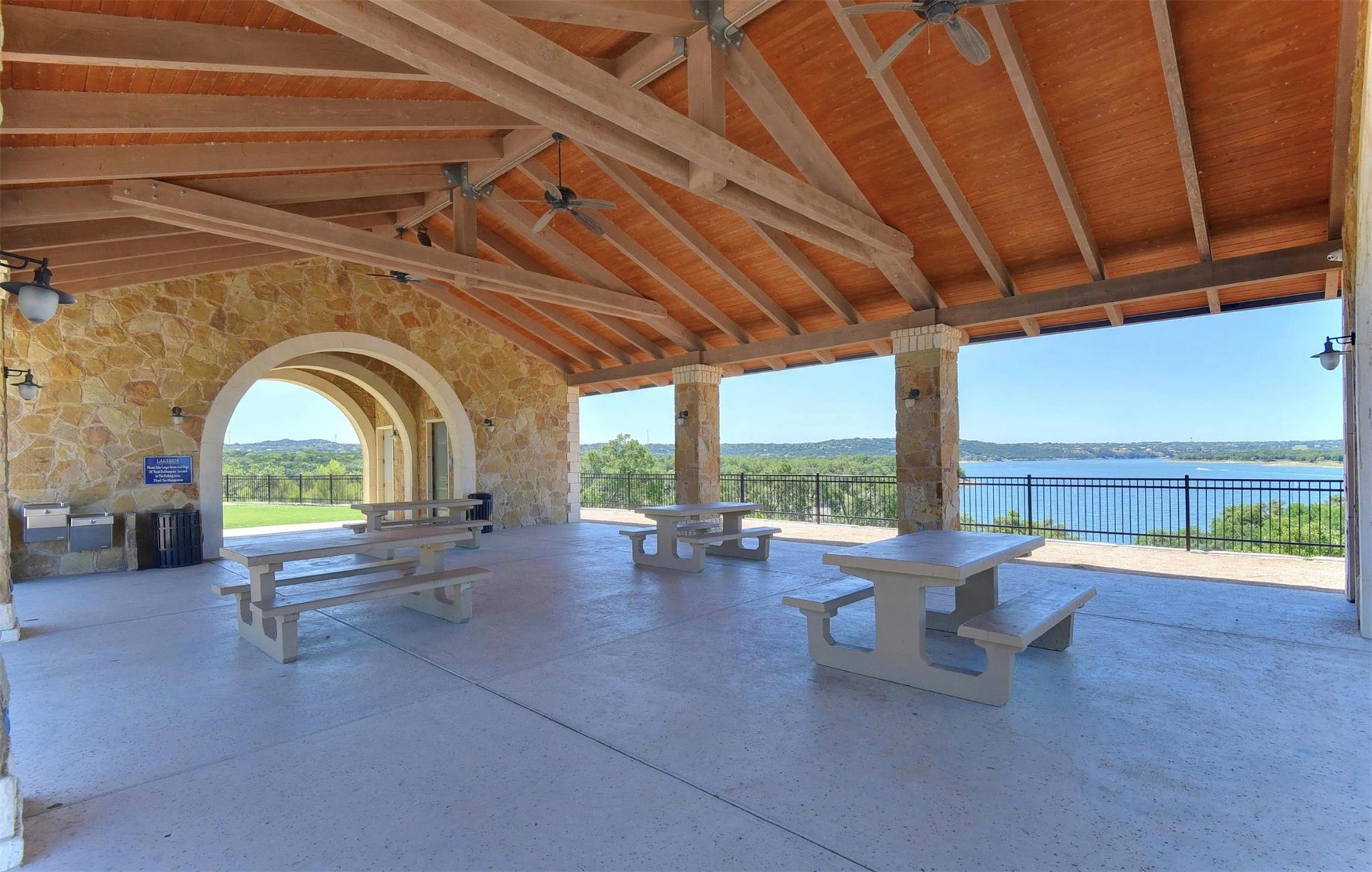 7425 Pace Ravine Dr, Lago Vista, TX 78645