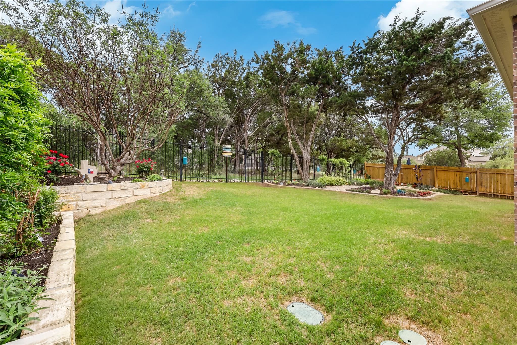 7425 Pace Ravine Dr, Lago Vista, TX 78645