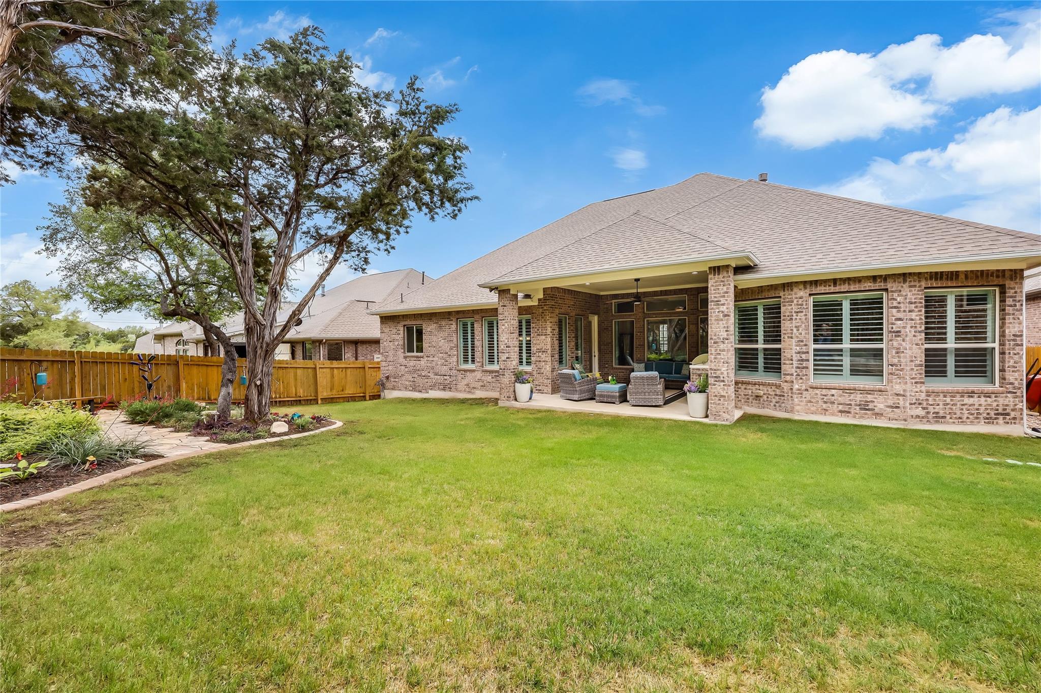 7425 Pace Ravine Dr, Lago Vista, TX 78645