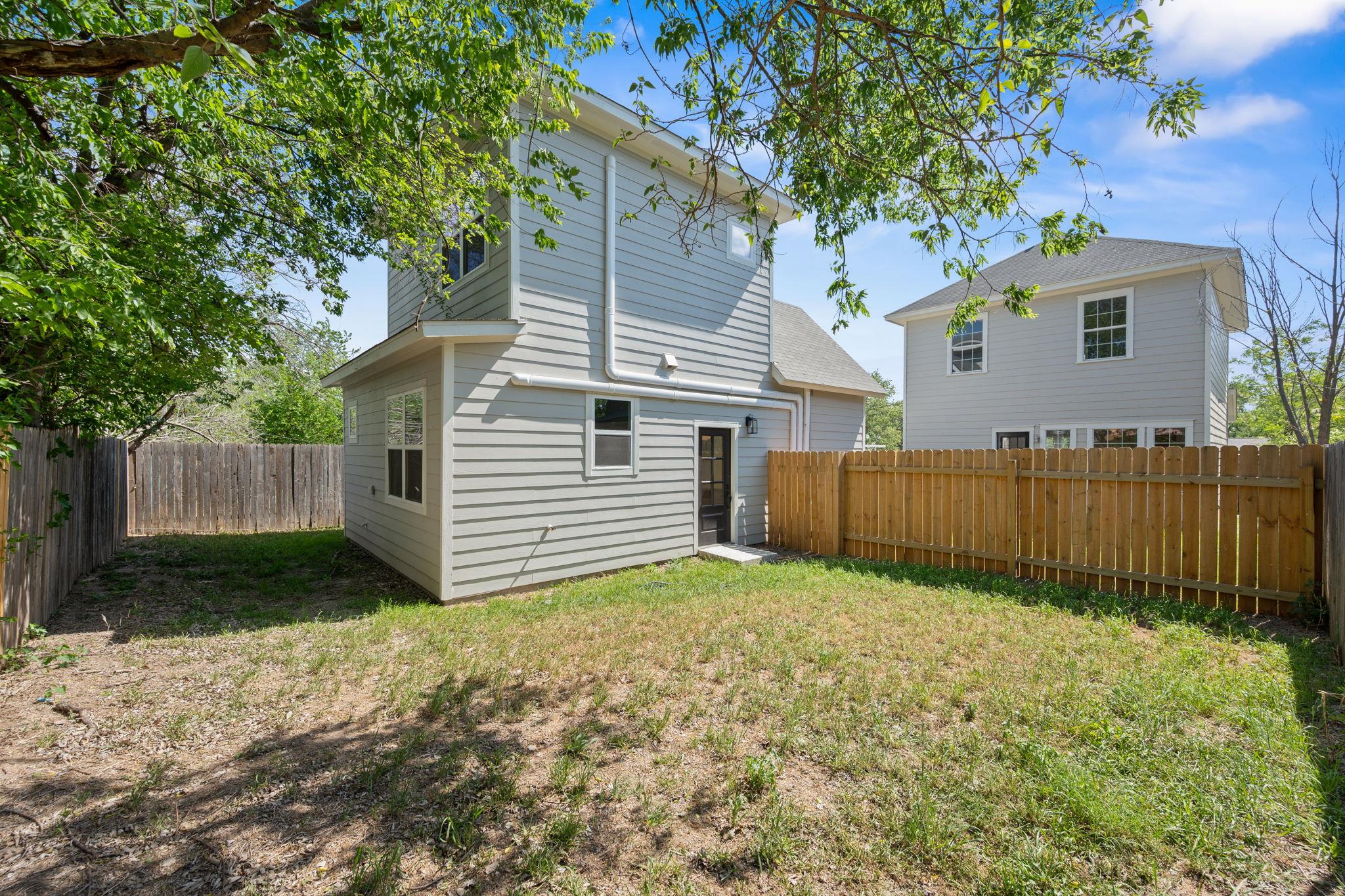 5408 Downs Dr, Austin, TX 78721