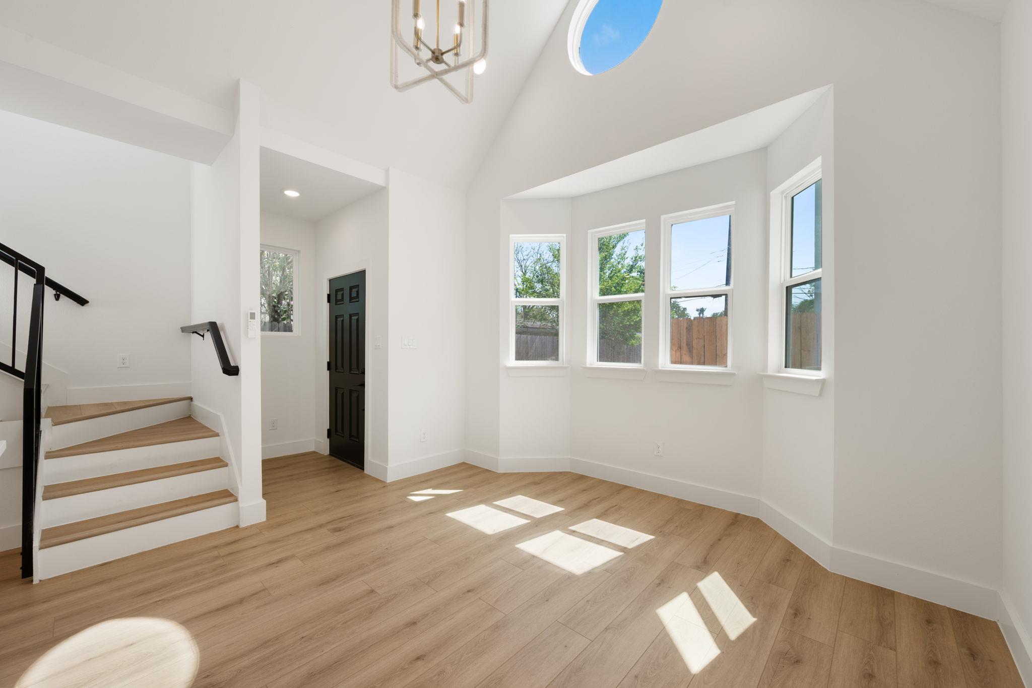 5408 Downs Dr, Austin, TX 78721