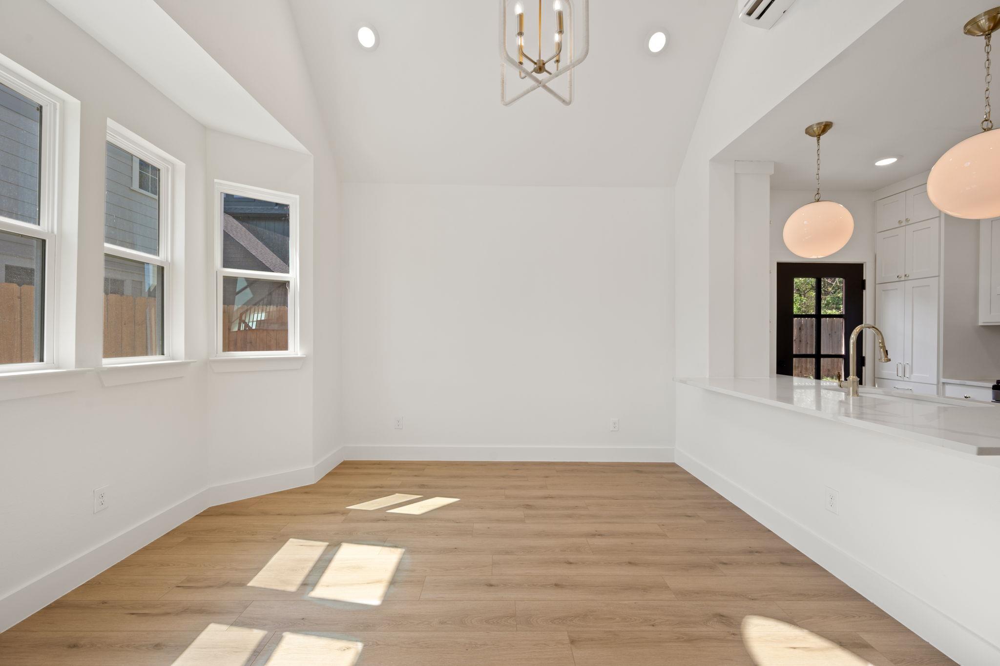 5408 Downs Dr, Austin, TX 78721