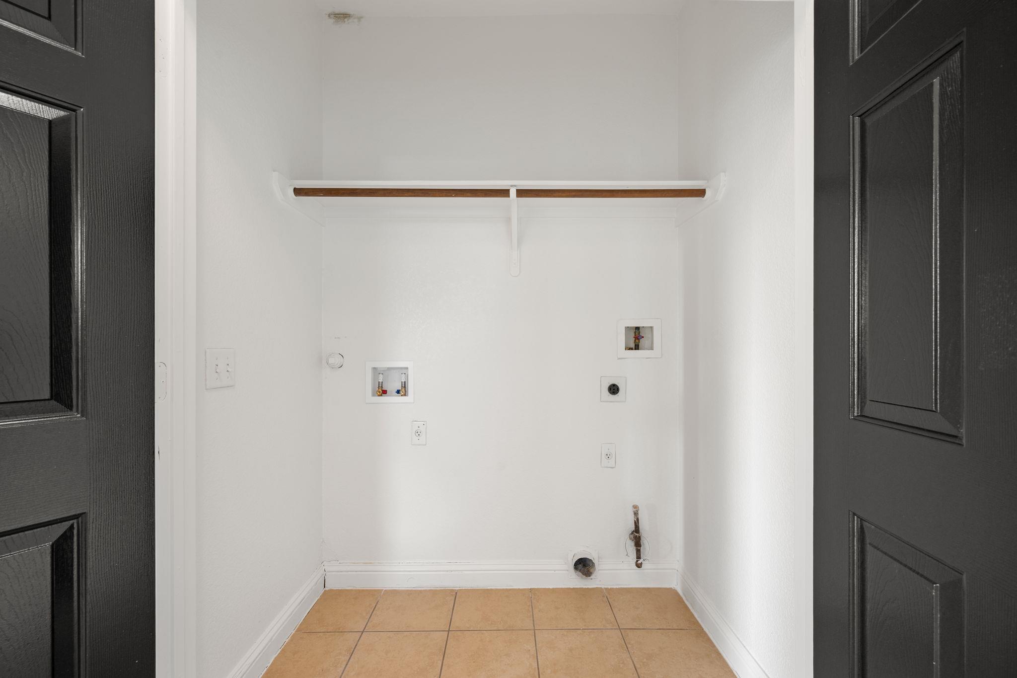 5408 Downs Dr, Austin, TX 78721