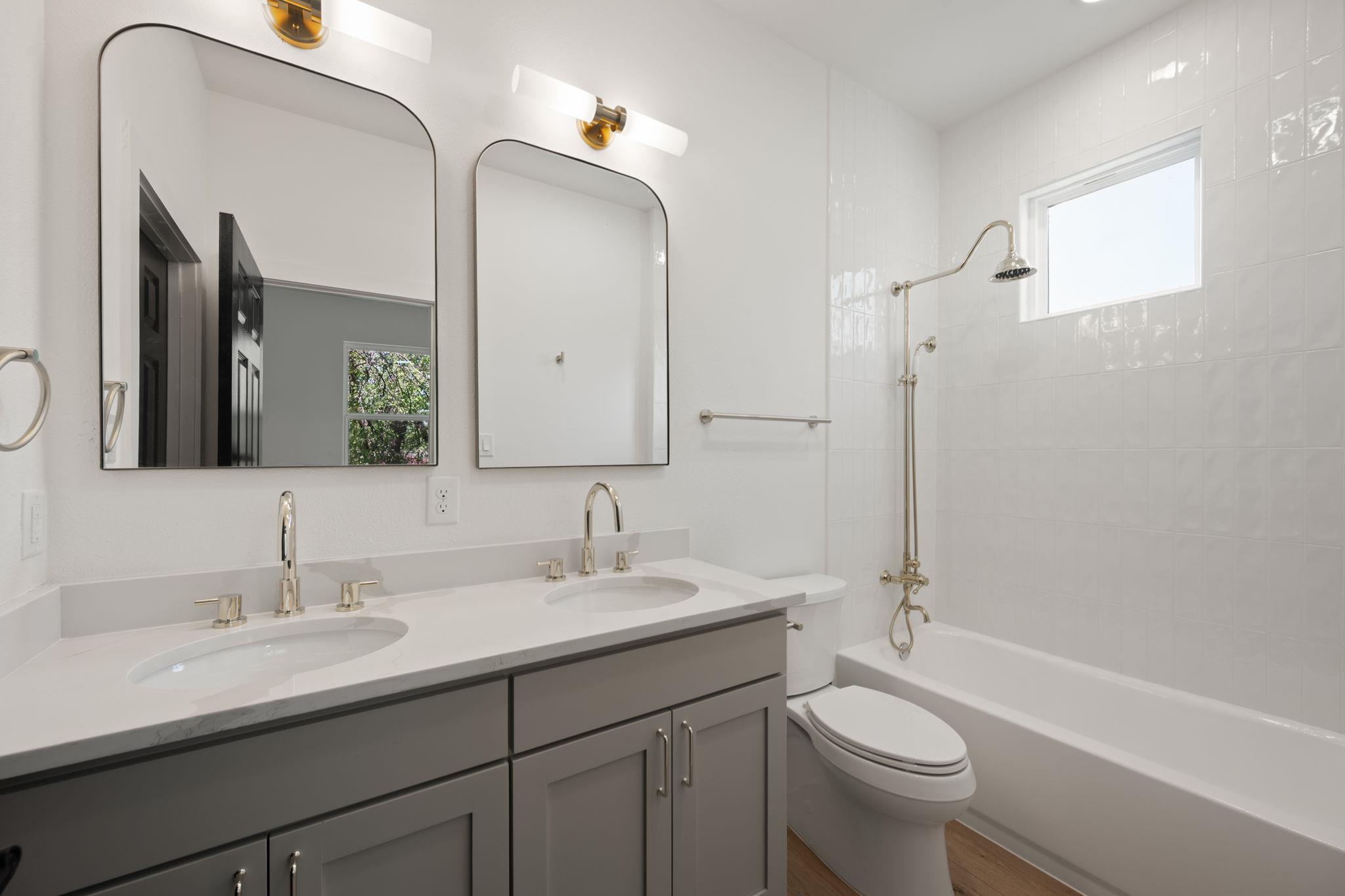 5408 Downs Dr, Austin, TX 78721