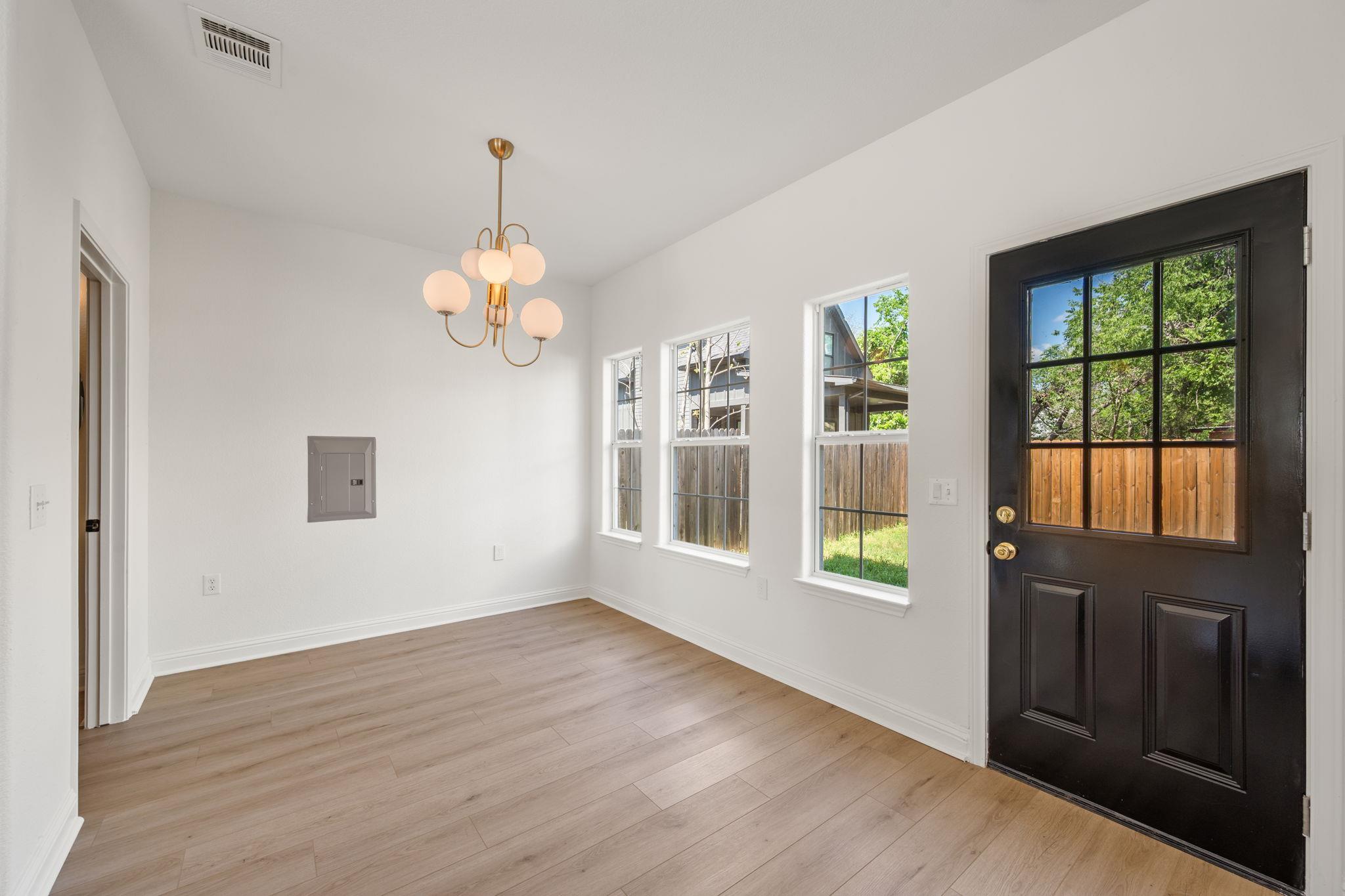 5408 Downs Dr, Austin, TX 78721