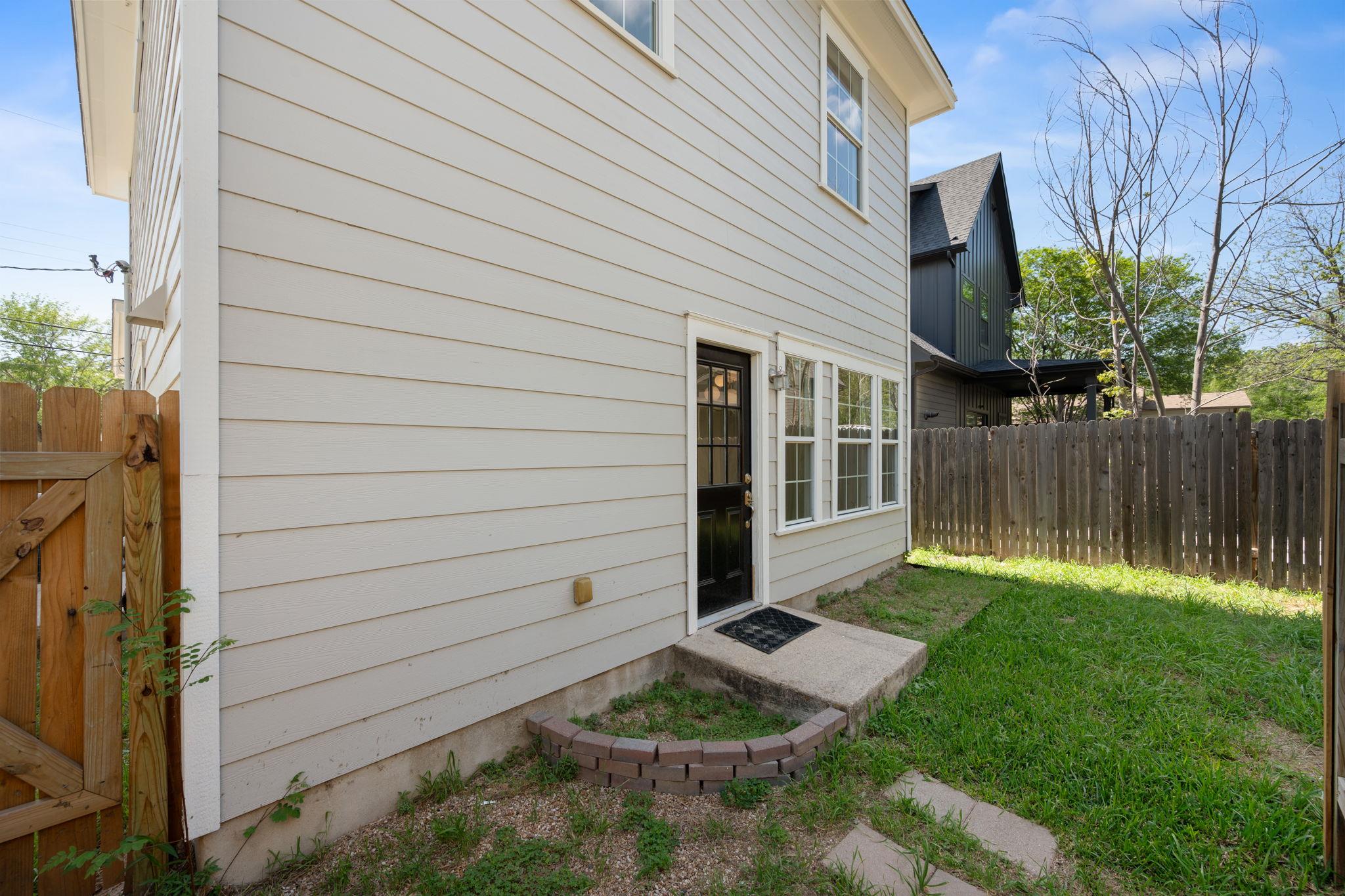 5408 Downs Dr, Austin, TX 78721