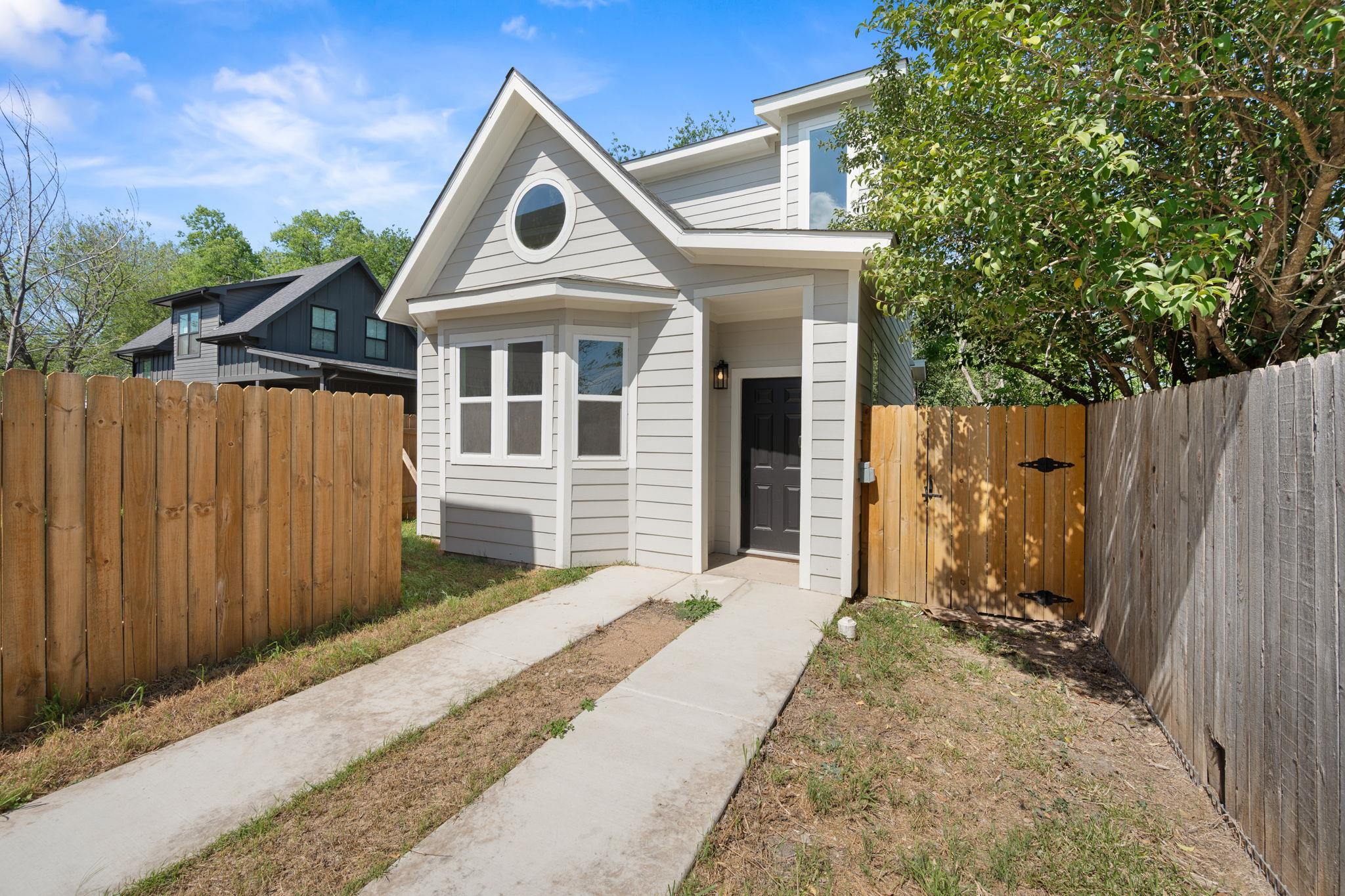 5408 Downs Dr, Austin, TX 78721