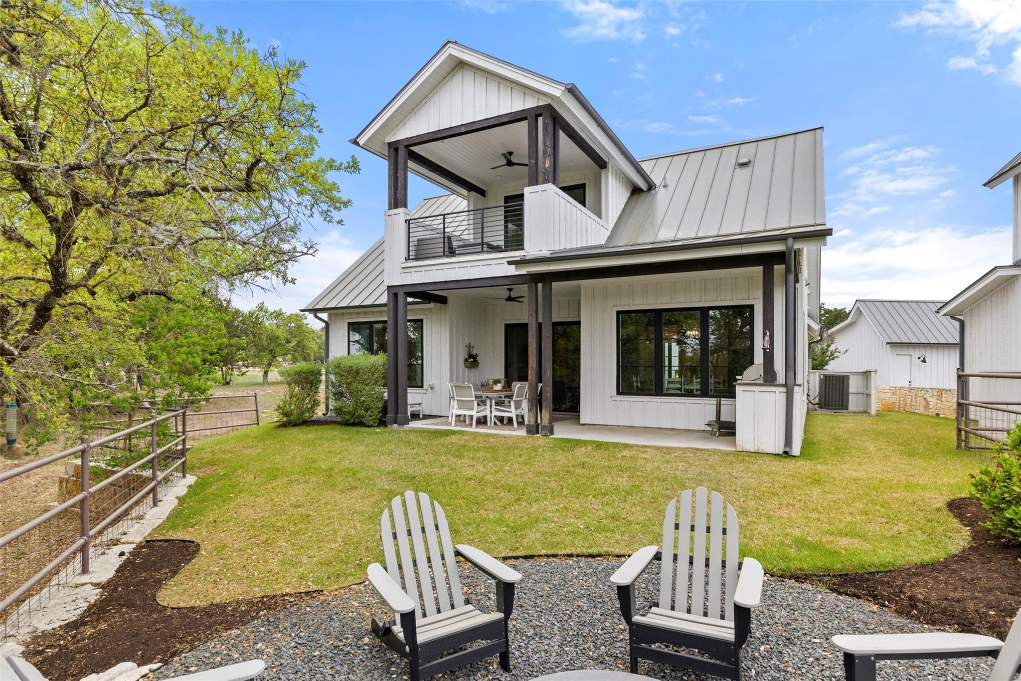 19601 Flying J Blvd # 16, Spicewood, TX 78669