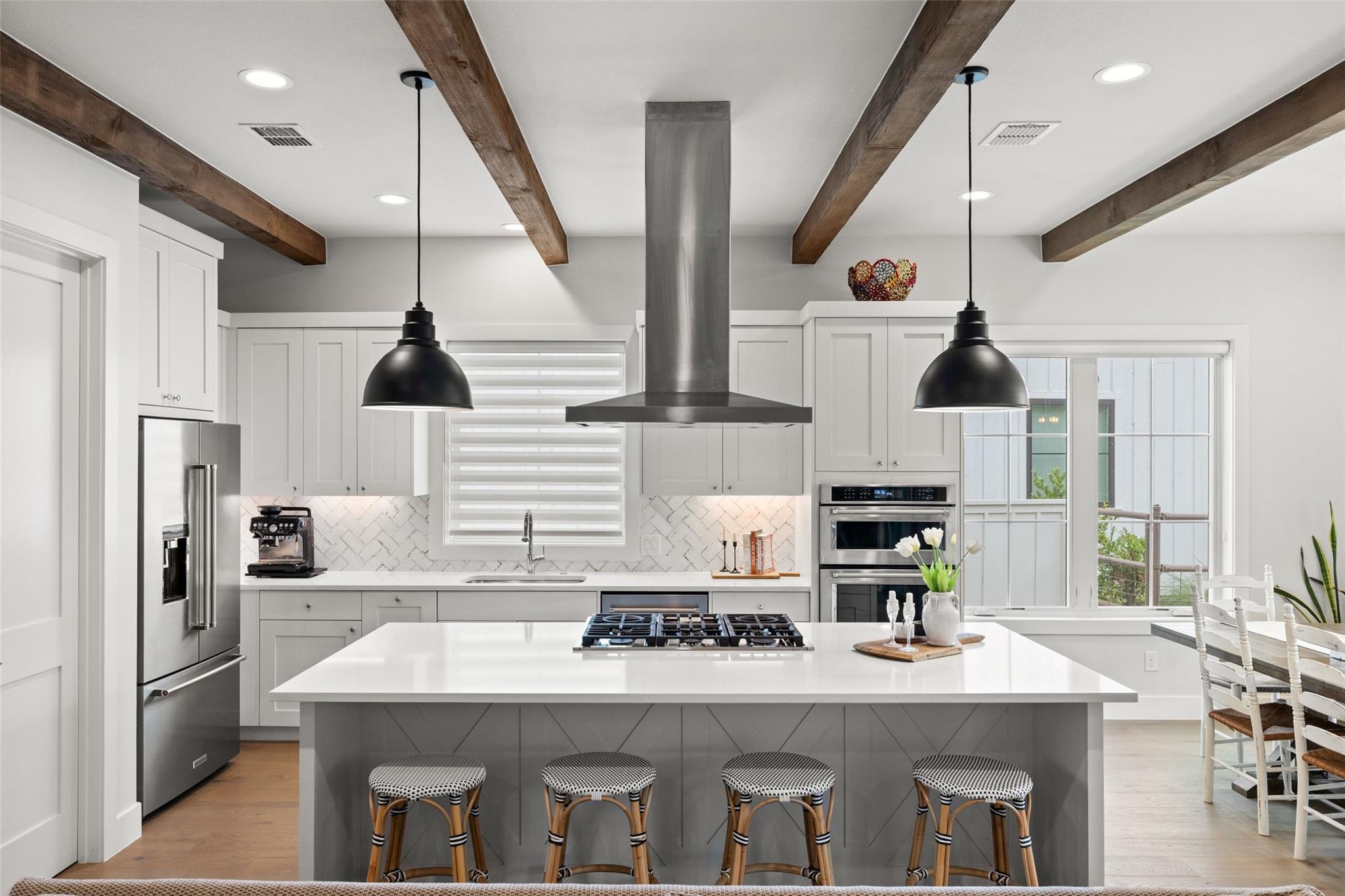 19601 Flying J Blvd # 16, Spicewood, TX 78669