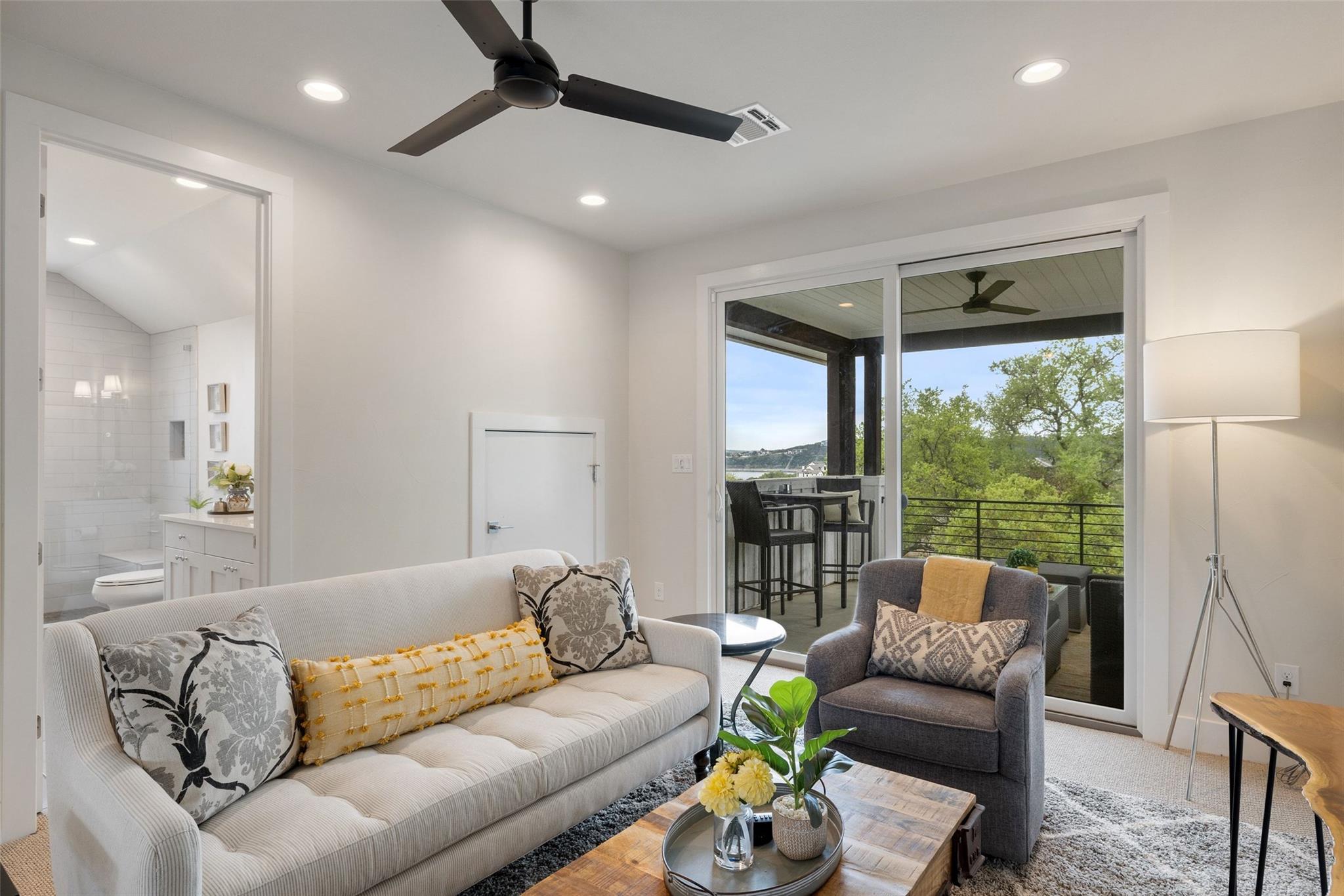 19601 Flying J Blvd # 16, Spicewood, TX 78669