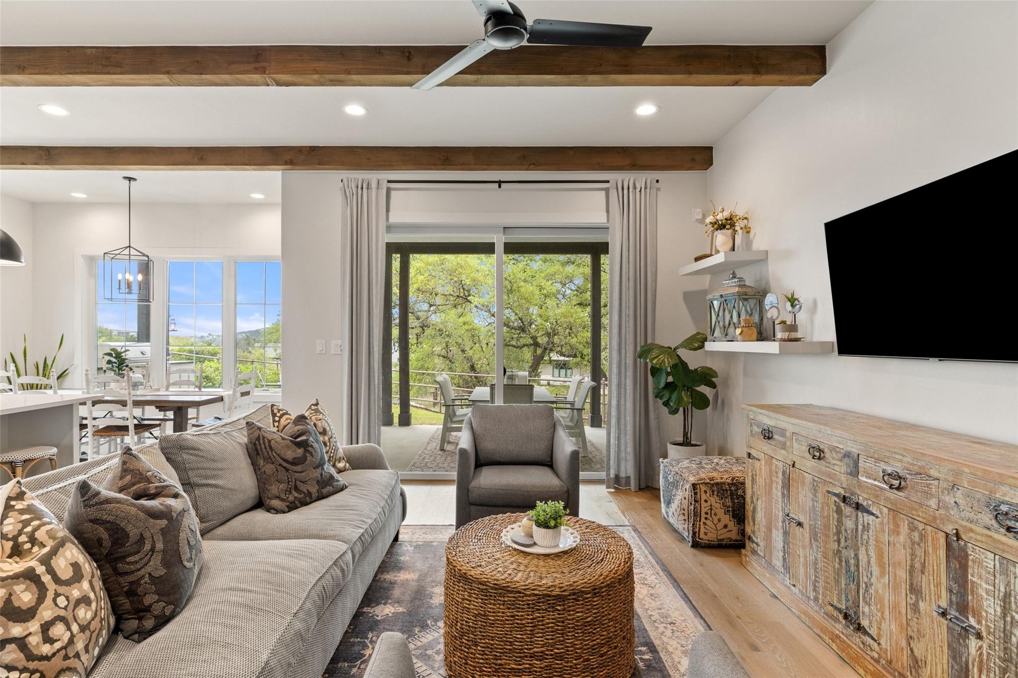 19601 Flying J Blvd # 16, Spicewood, TX 78669