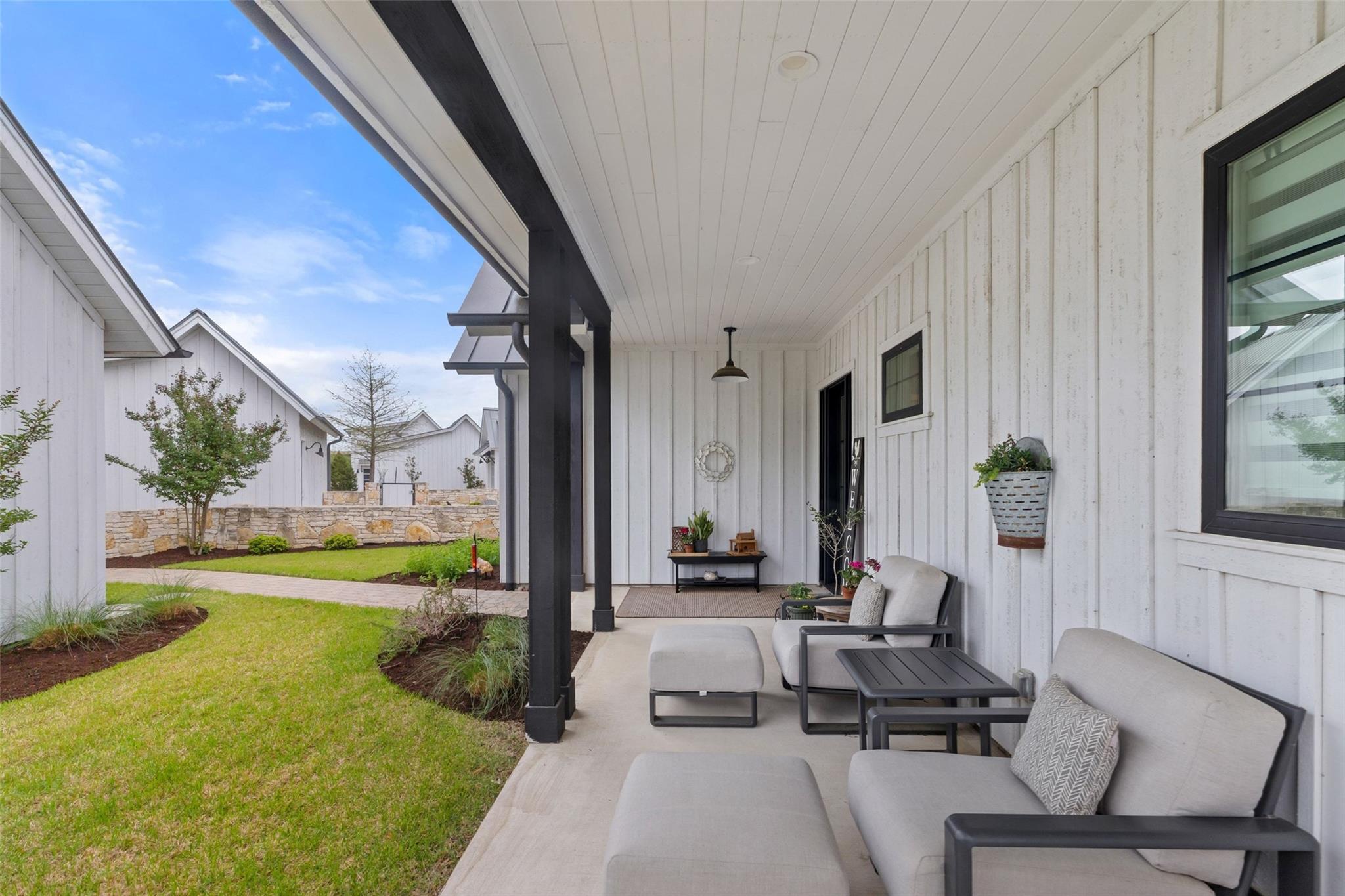 19601 Flying J Blvd # 16, Spicewood, TX 78669