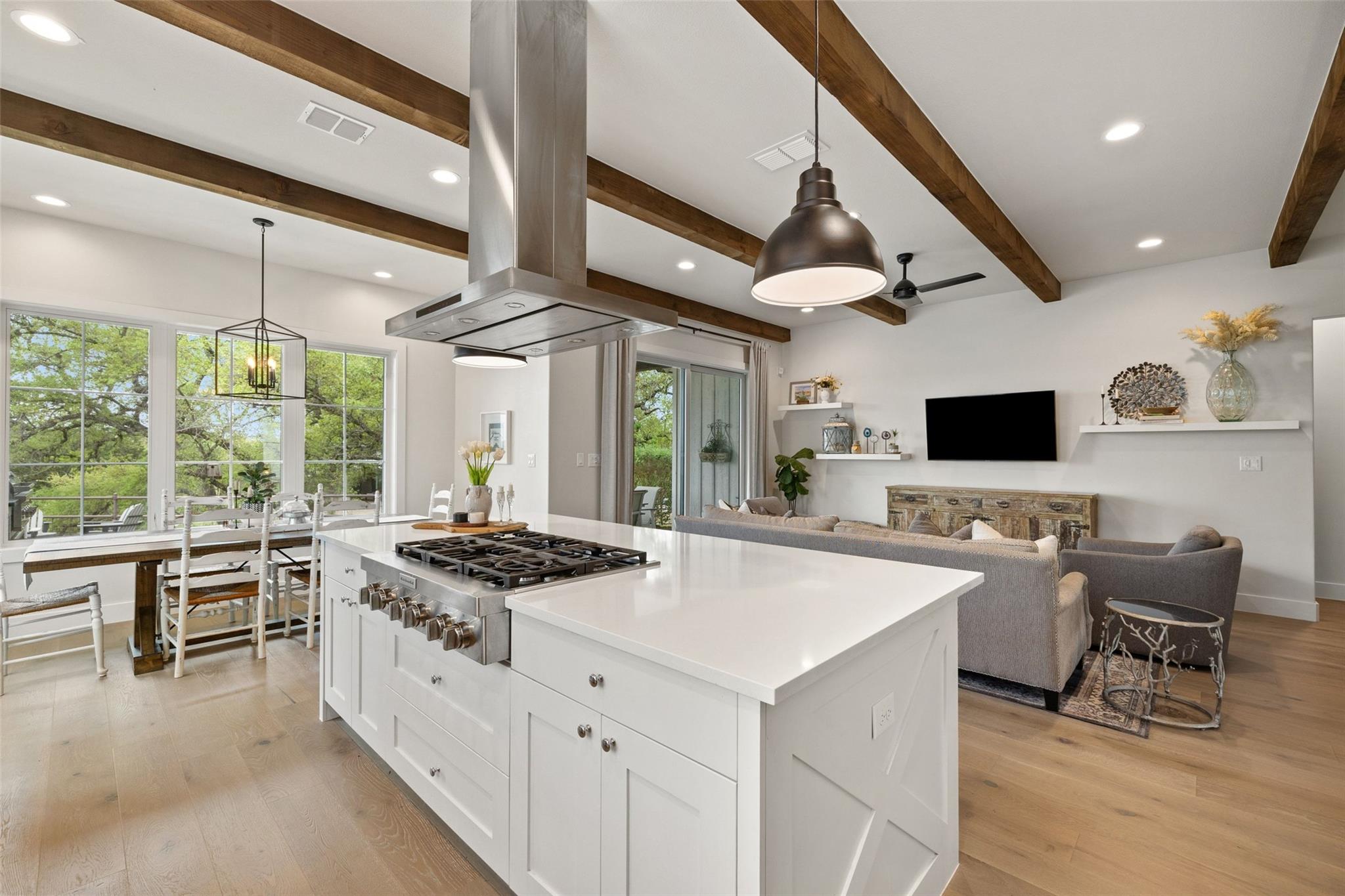 19601 Flying J Blvd # 16, Spicewood, TX 78669