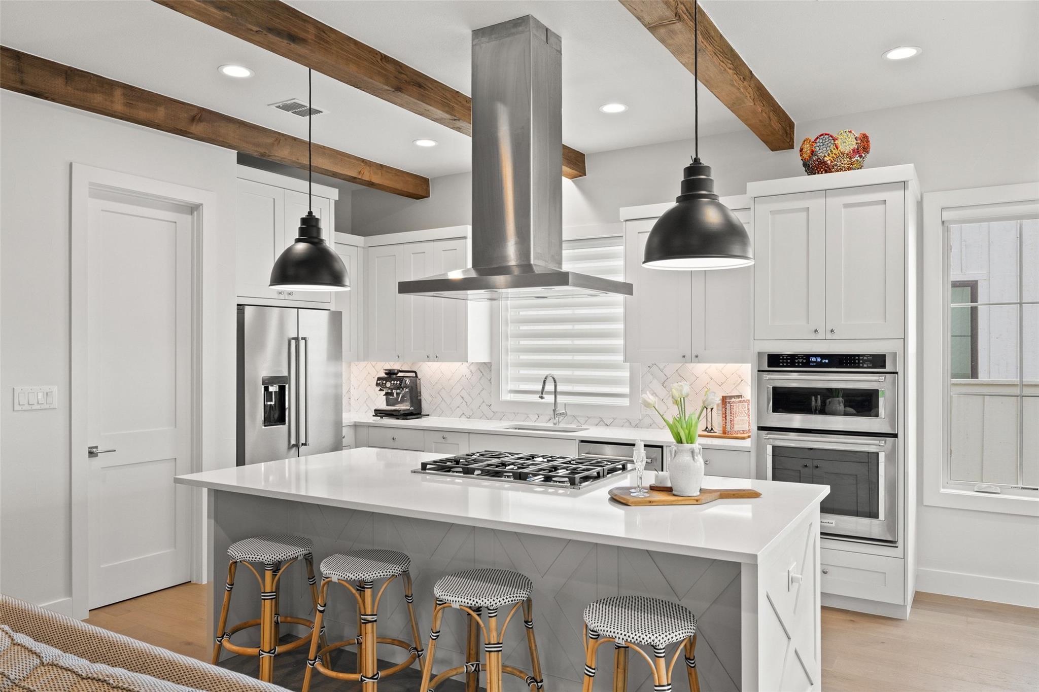 19601 Flying J Blvd # 16, Spicewood, TX 78669