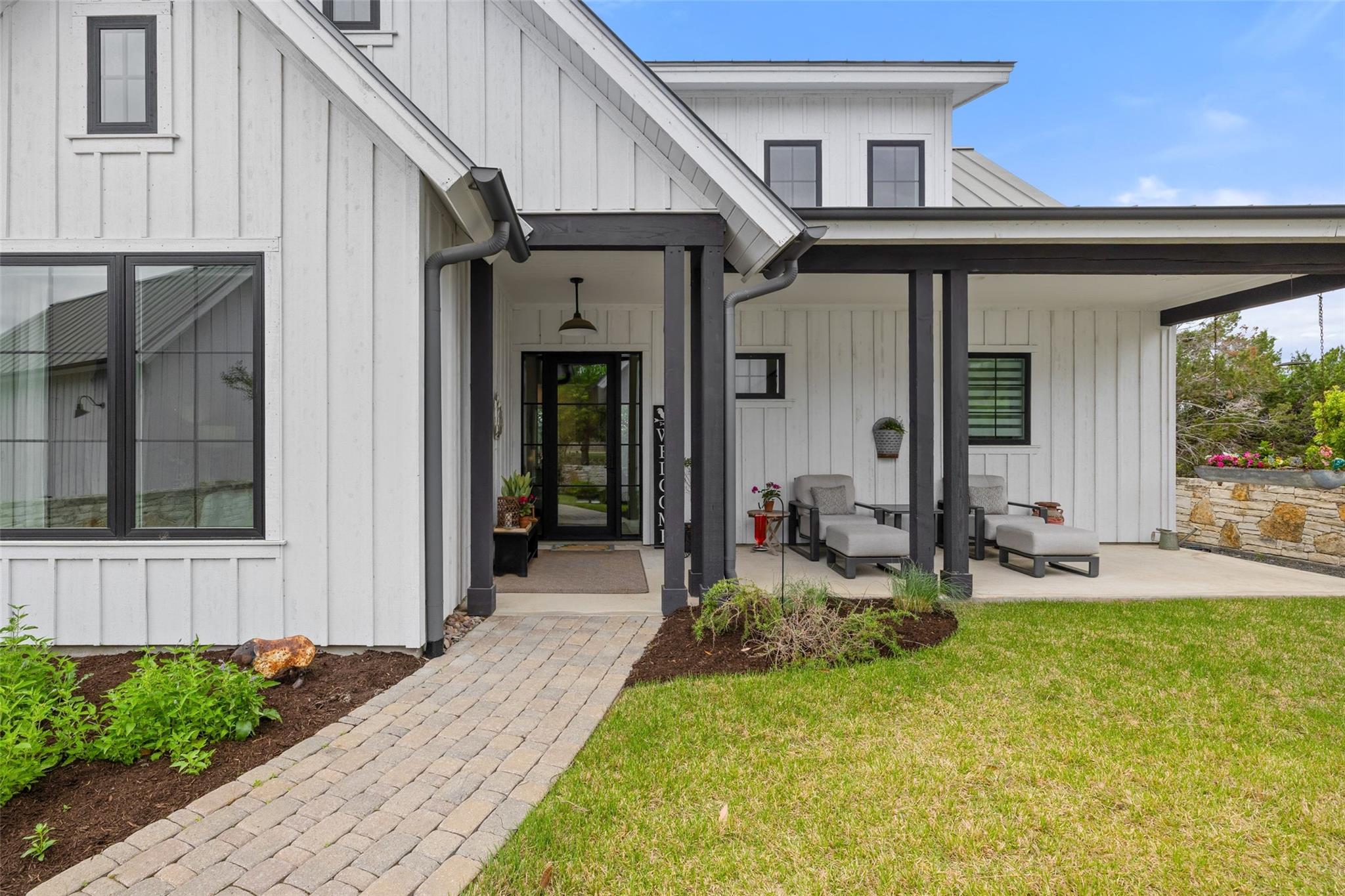 19601 Flying J Blvd # 16, Spicewood, TX 78669