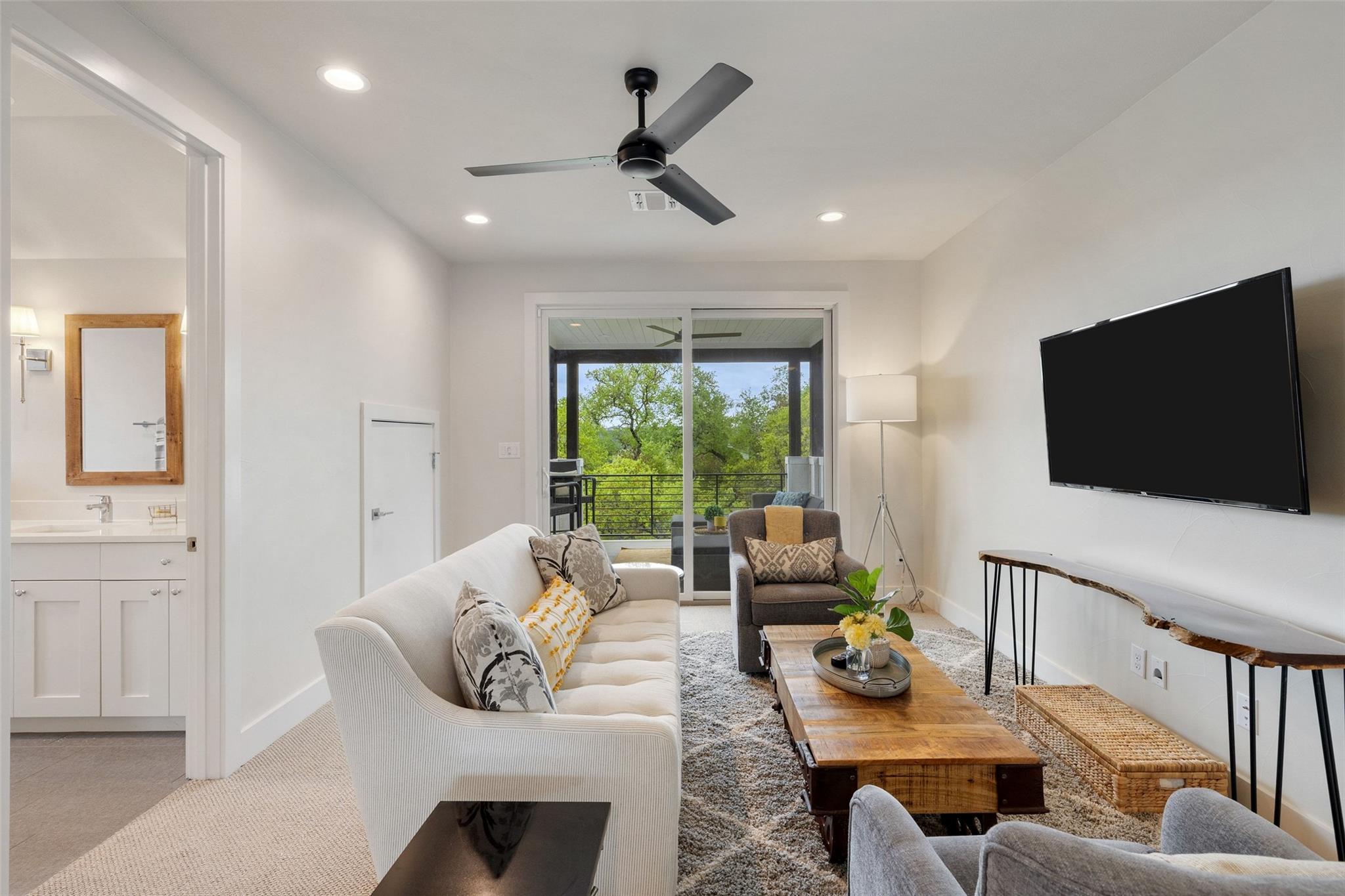 19601 Flying J Blvd # 16, Spicewood, TX 78669