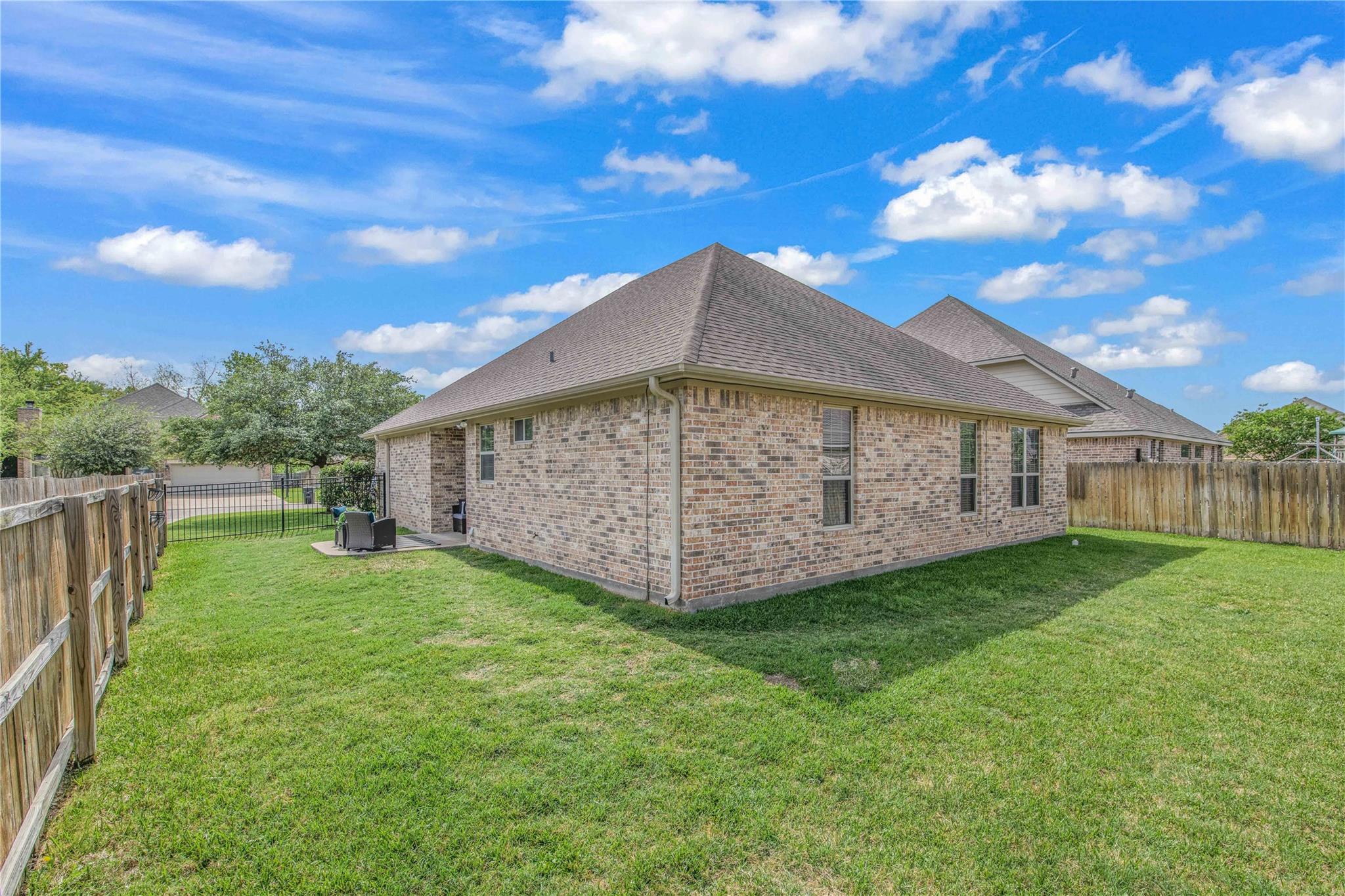 1723 Creekside Cir, College Station, TX 77845