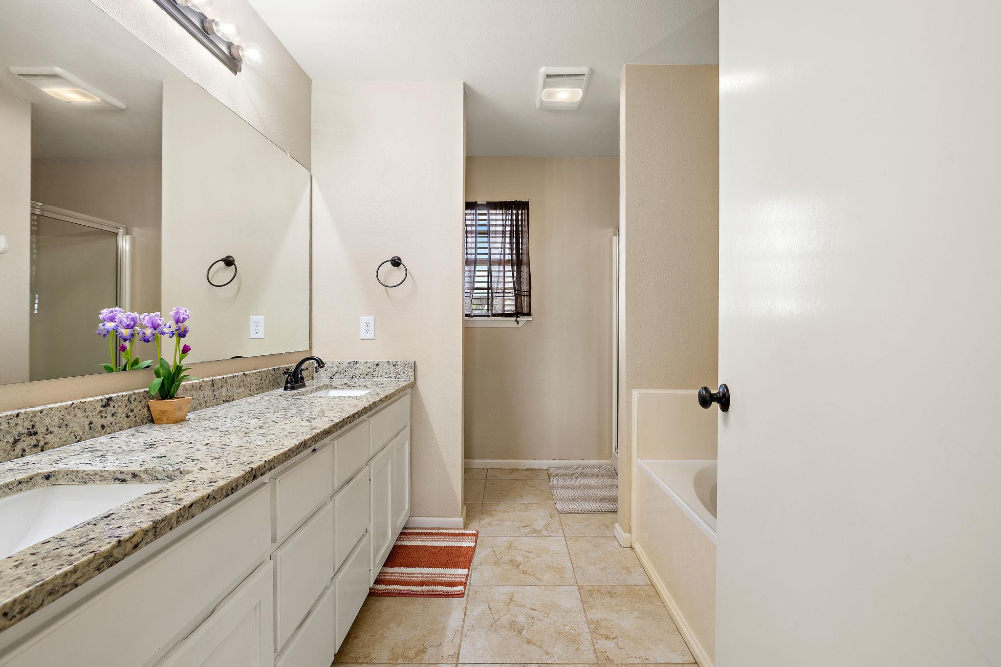 851 County Road 454 Rd, Taylor, TX 76574