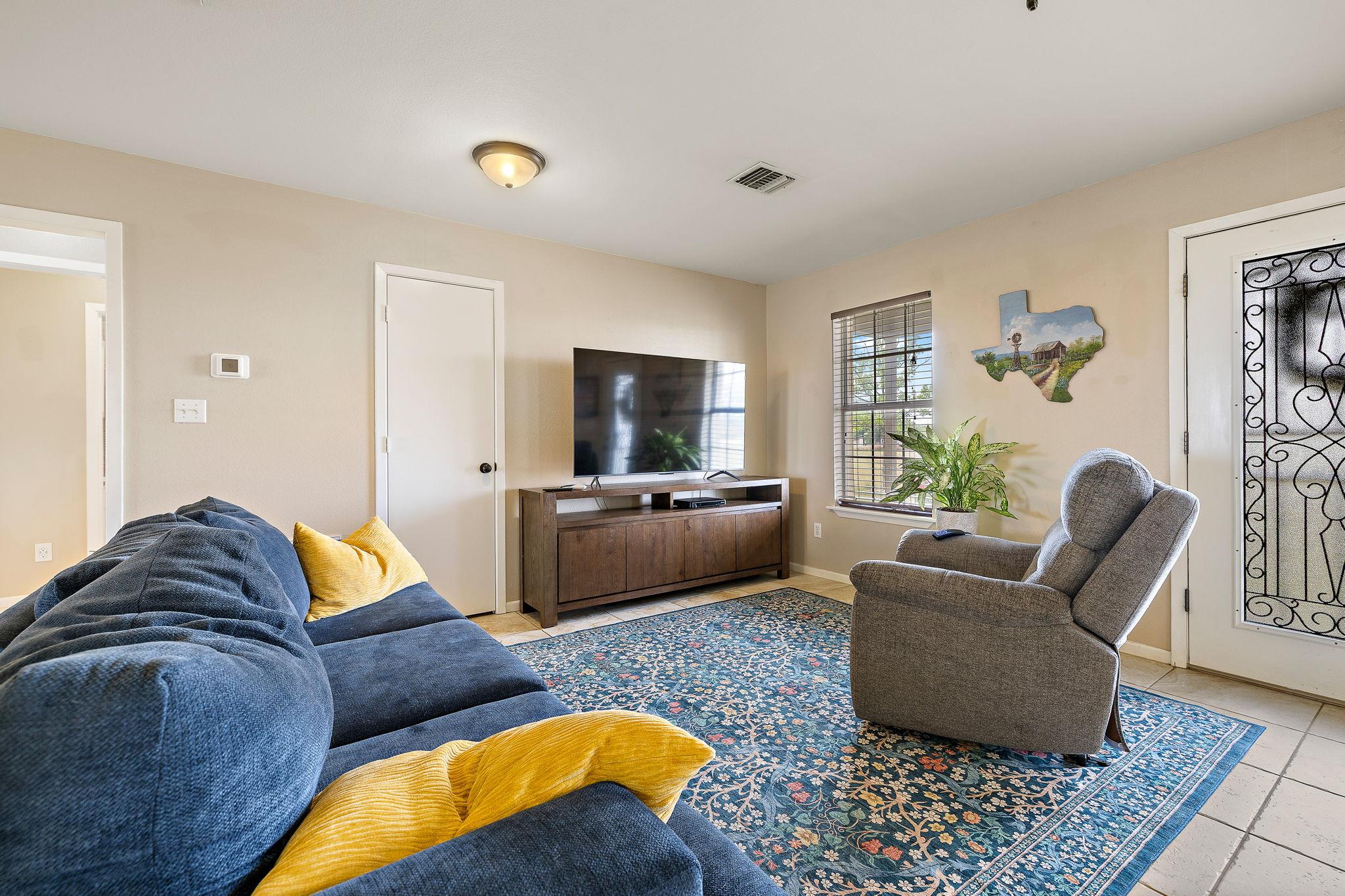 851 County Road 454 Rd, Taylor, TX 76574