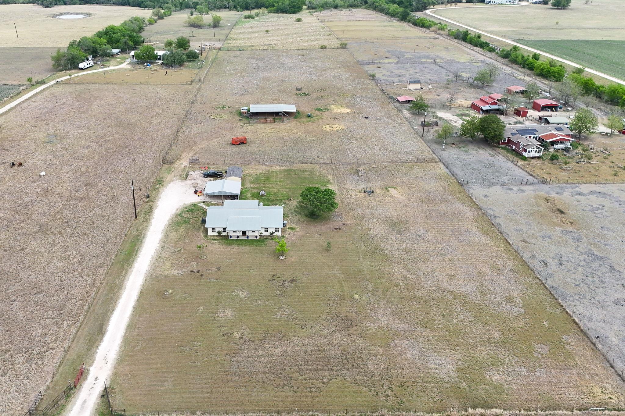 851 County Road 454 Rd, Taylor, TX 76574