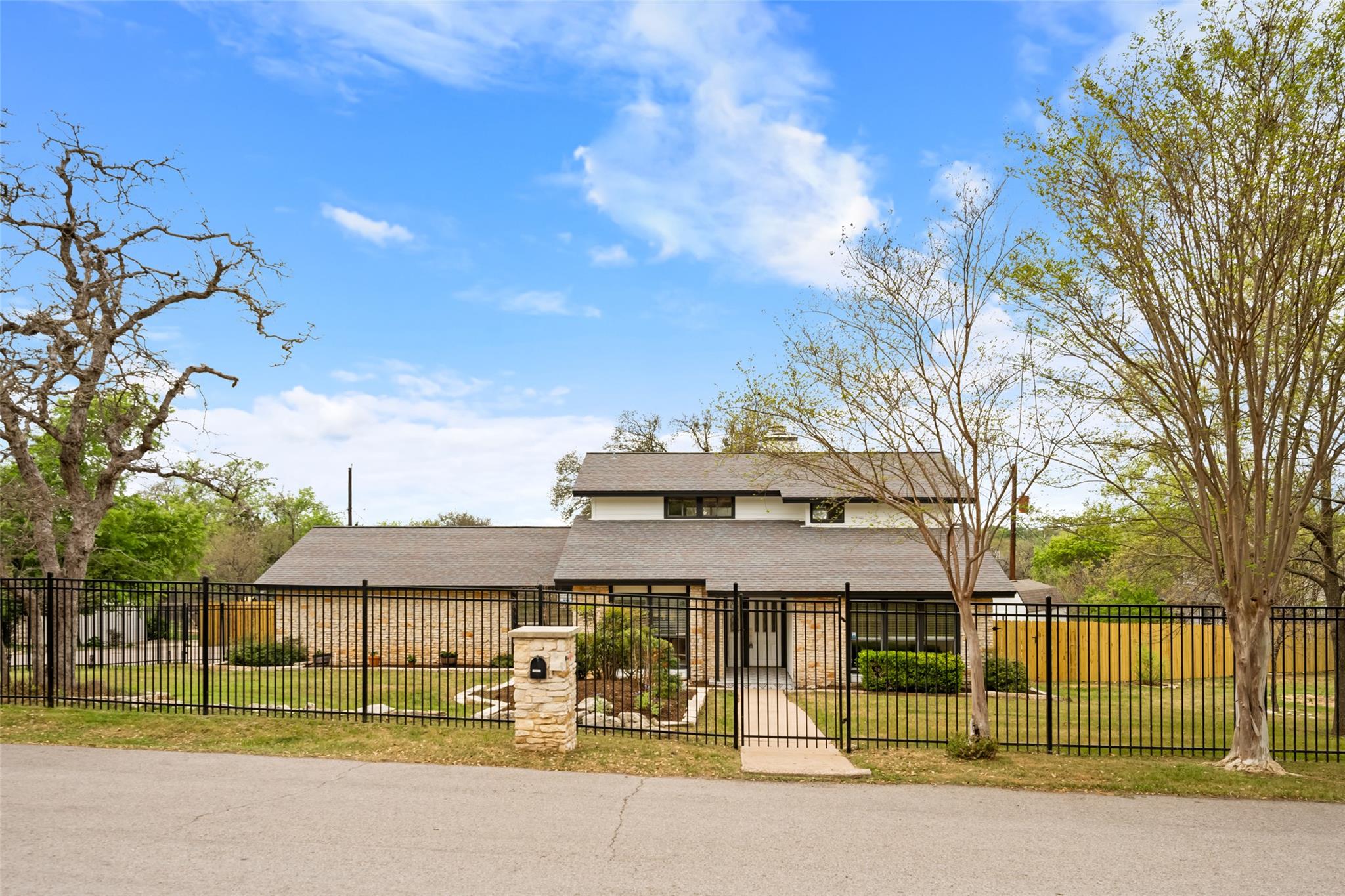 10404 Spicewood Mesa, Austin, TX 78759