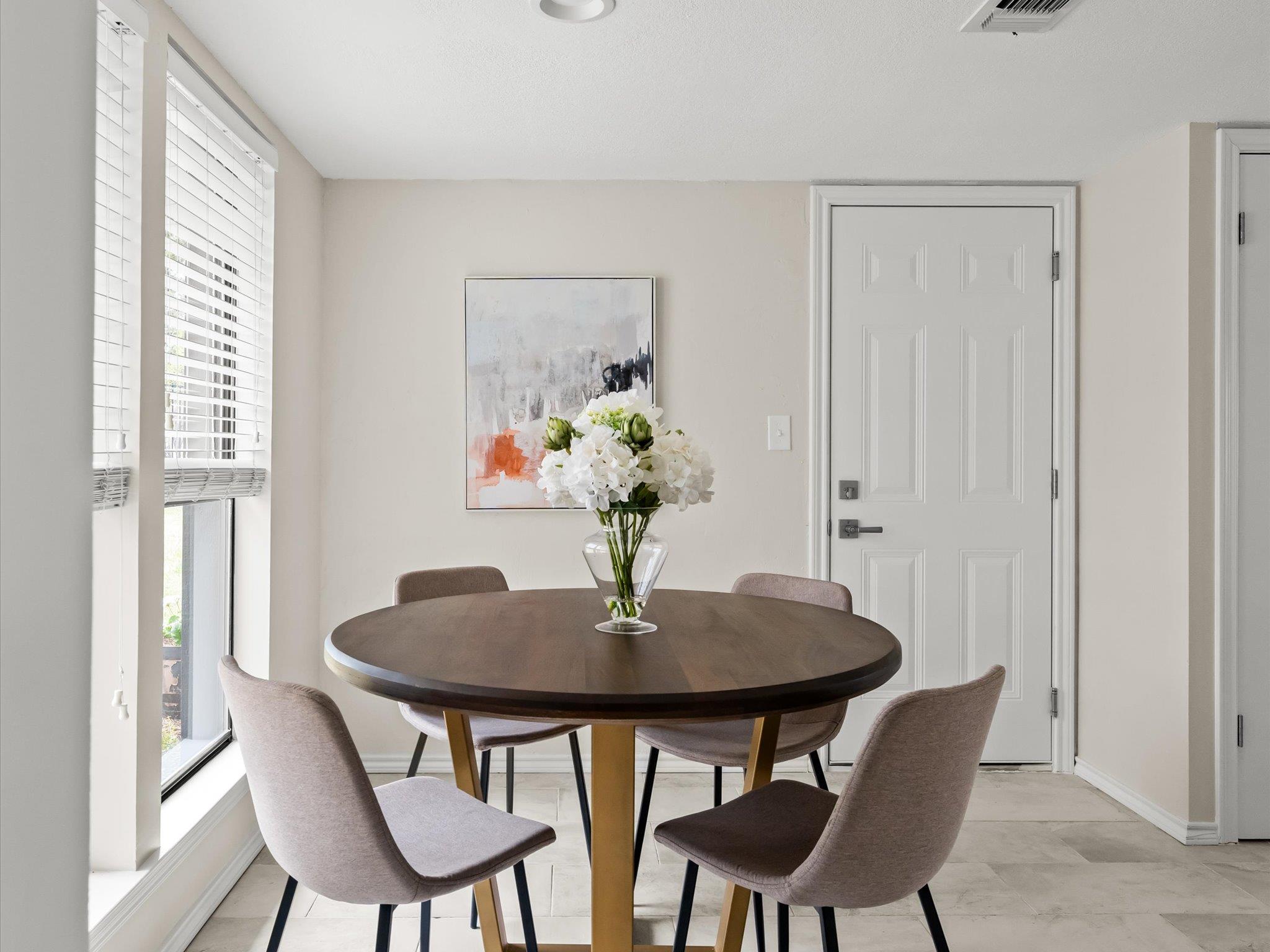 10404 Spicewood Mesa, Austin, TX 78759