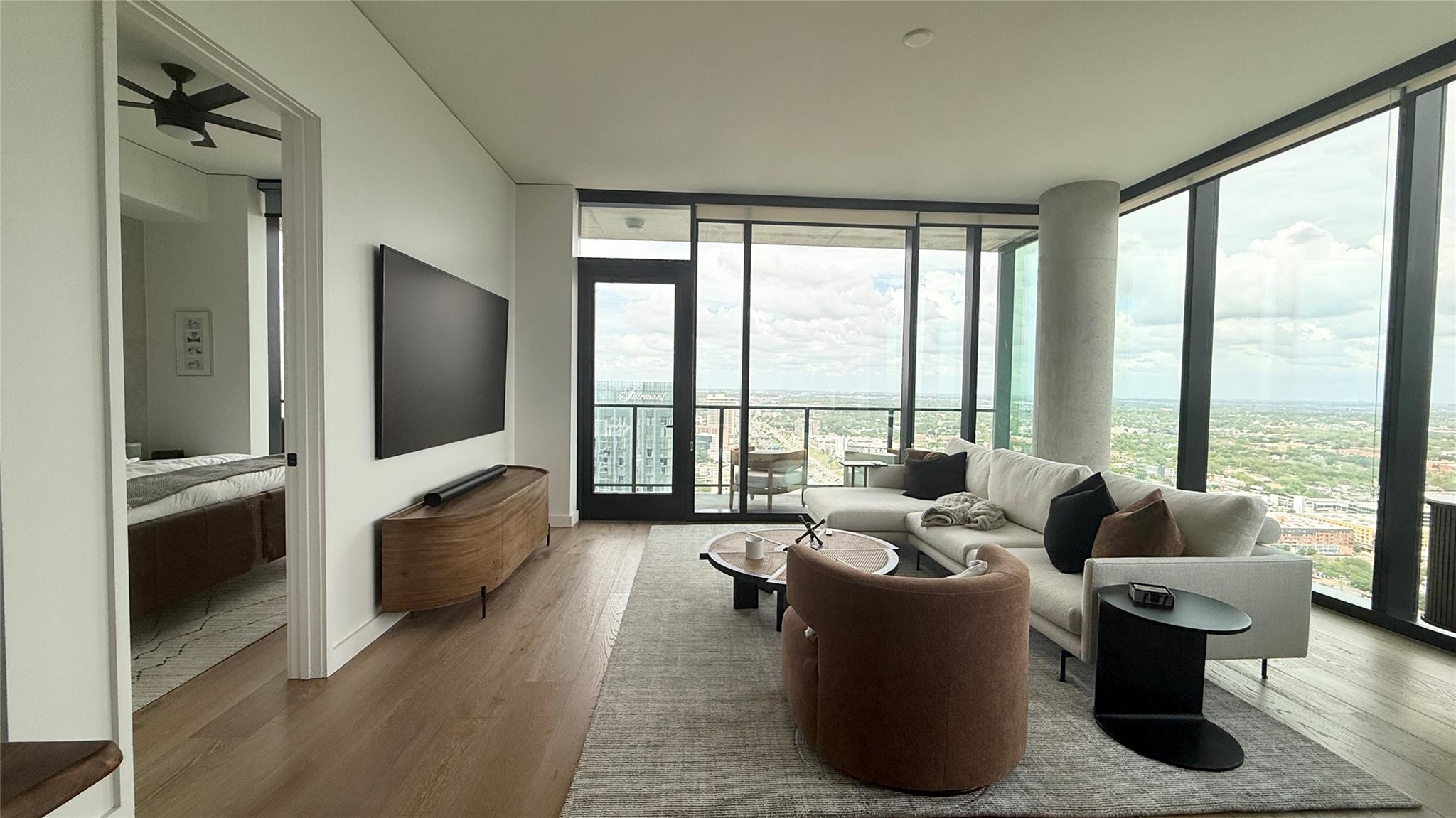 610 Davis St # 4007, Austin, TX 78701