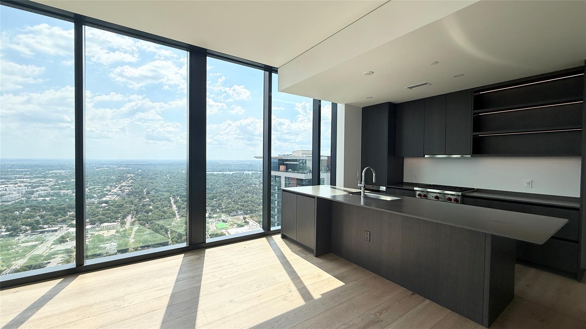 610 Davis St # 4007, Austin, TX 78701