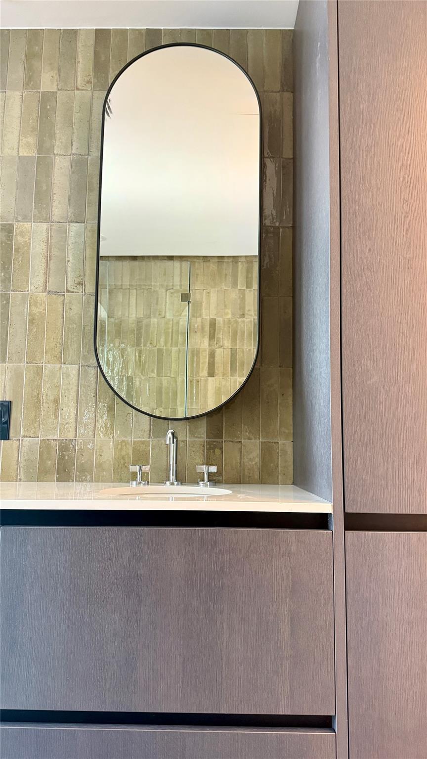 610 Davis St # 4007, Austin, TX 78701