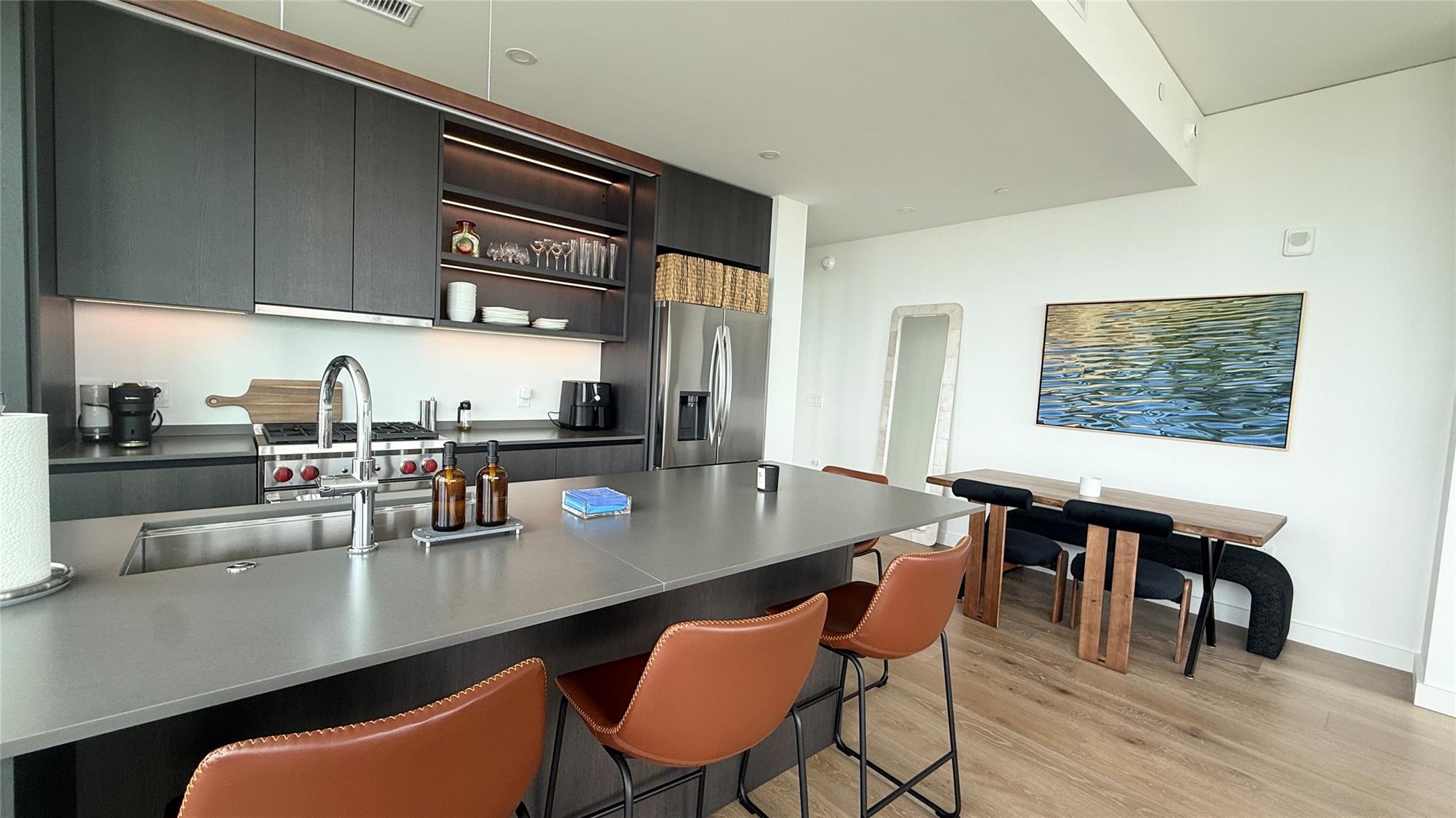 610 Davis St # 4007, Austin, TX 78701