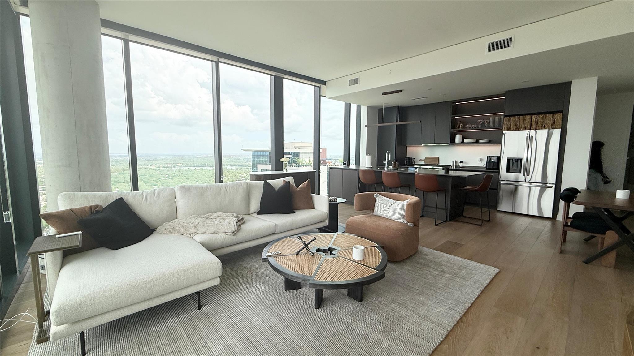 610 Davis St # 4007, Austin, TX 78701