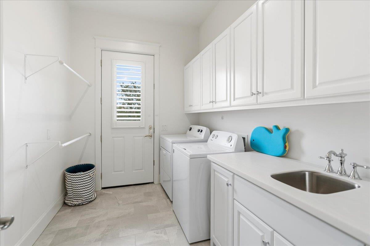 829 Kings Point Dr, Canyon Lake, TX 78133