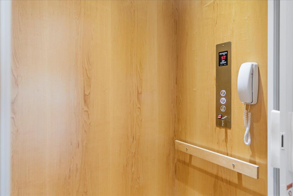 829 Kings Point Dr, Canyon Lake, TX 78133