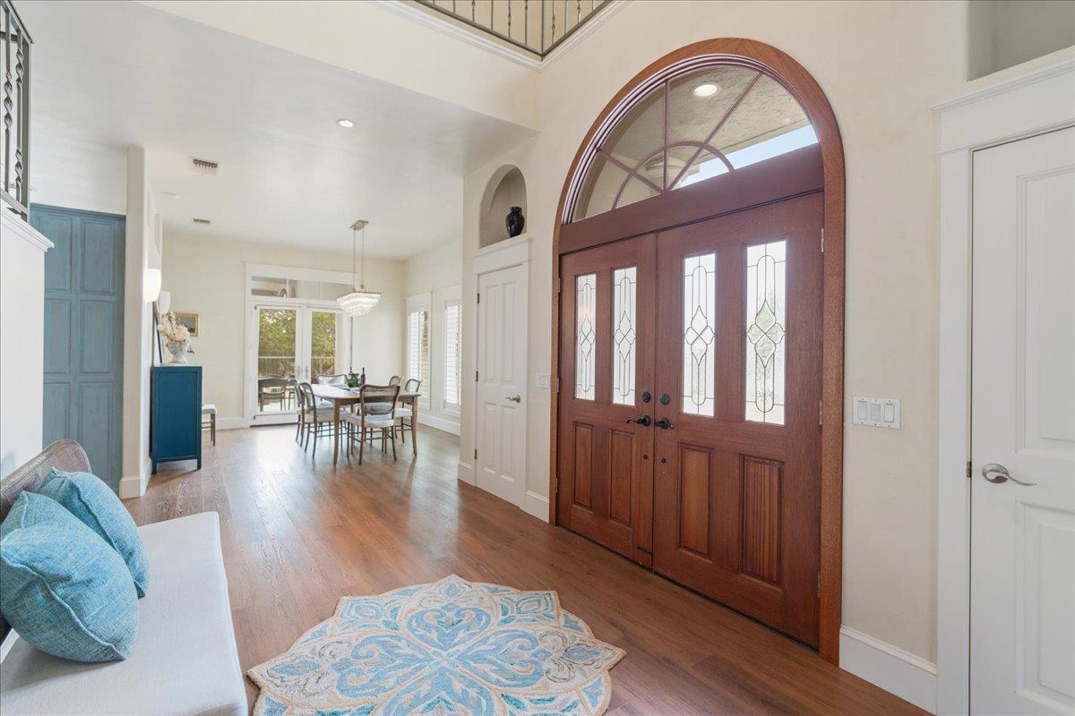 829 Kings Point Dr, Canyon Lake, TX 78133