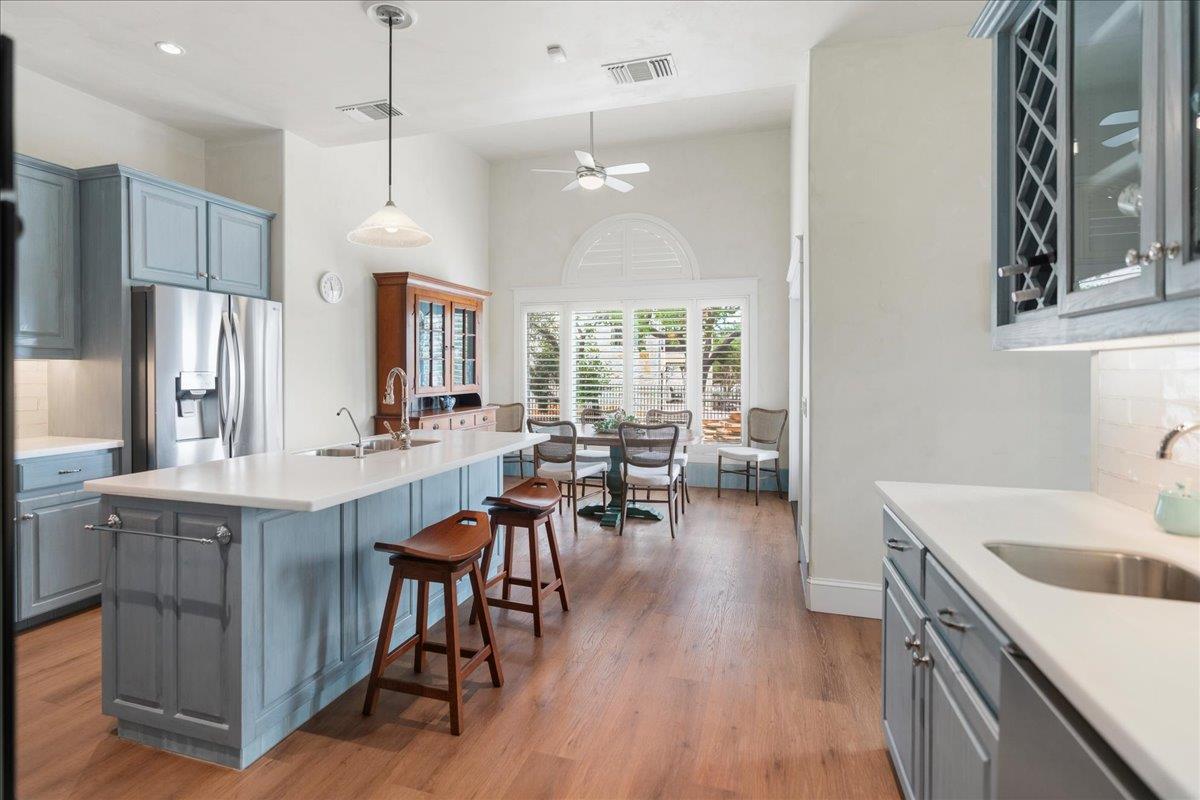 829 Kings Point Dr, Canyon Lake, TX 78133