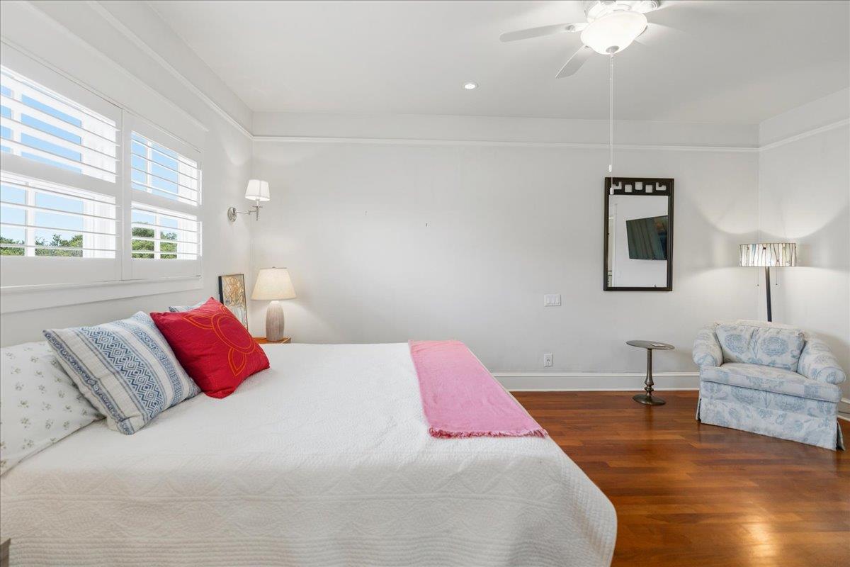 829 Kings Point Dr, Canyon Lake, TX 78133