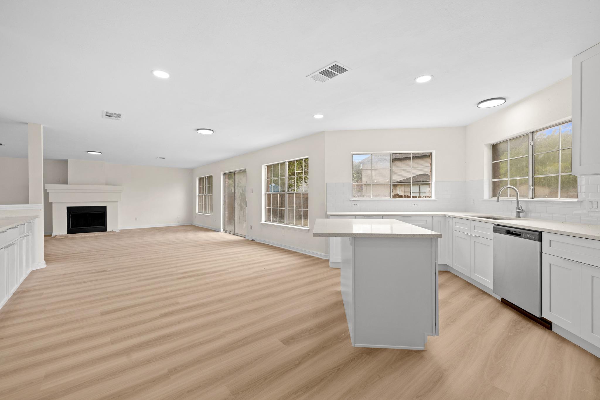 1181 Forest Bluff Trl, Round Rock, TX 78665