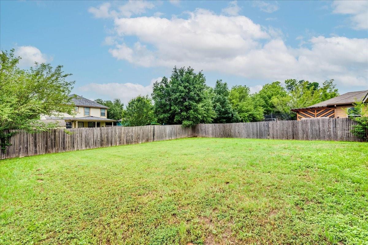 1061 Violet Ln, Kyle, TX 78640