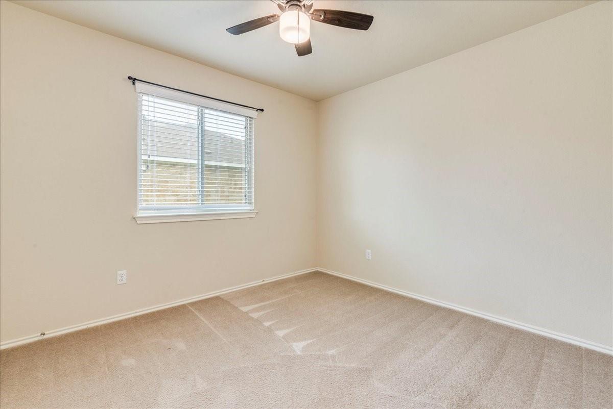 1061 Violet Ln, Kyle, TX 78640