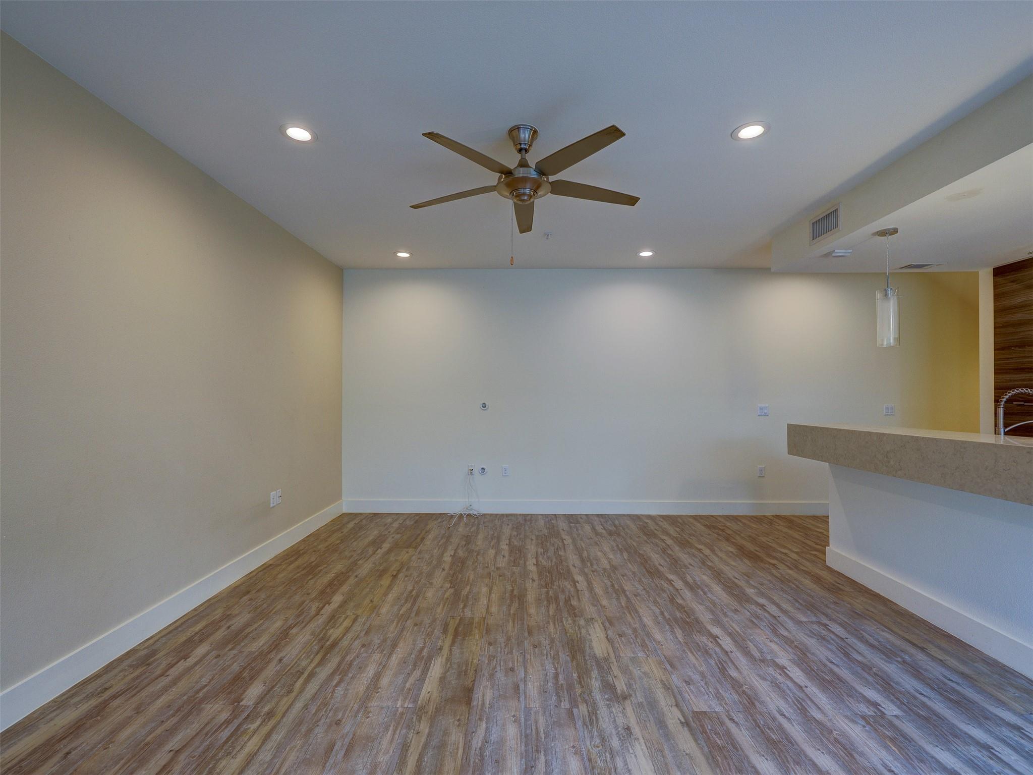 604 N Bluff Dr # 151, Austin, TX 78745