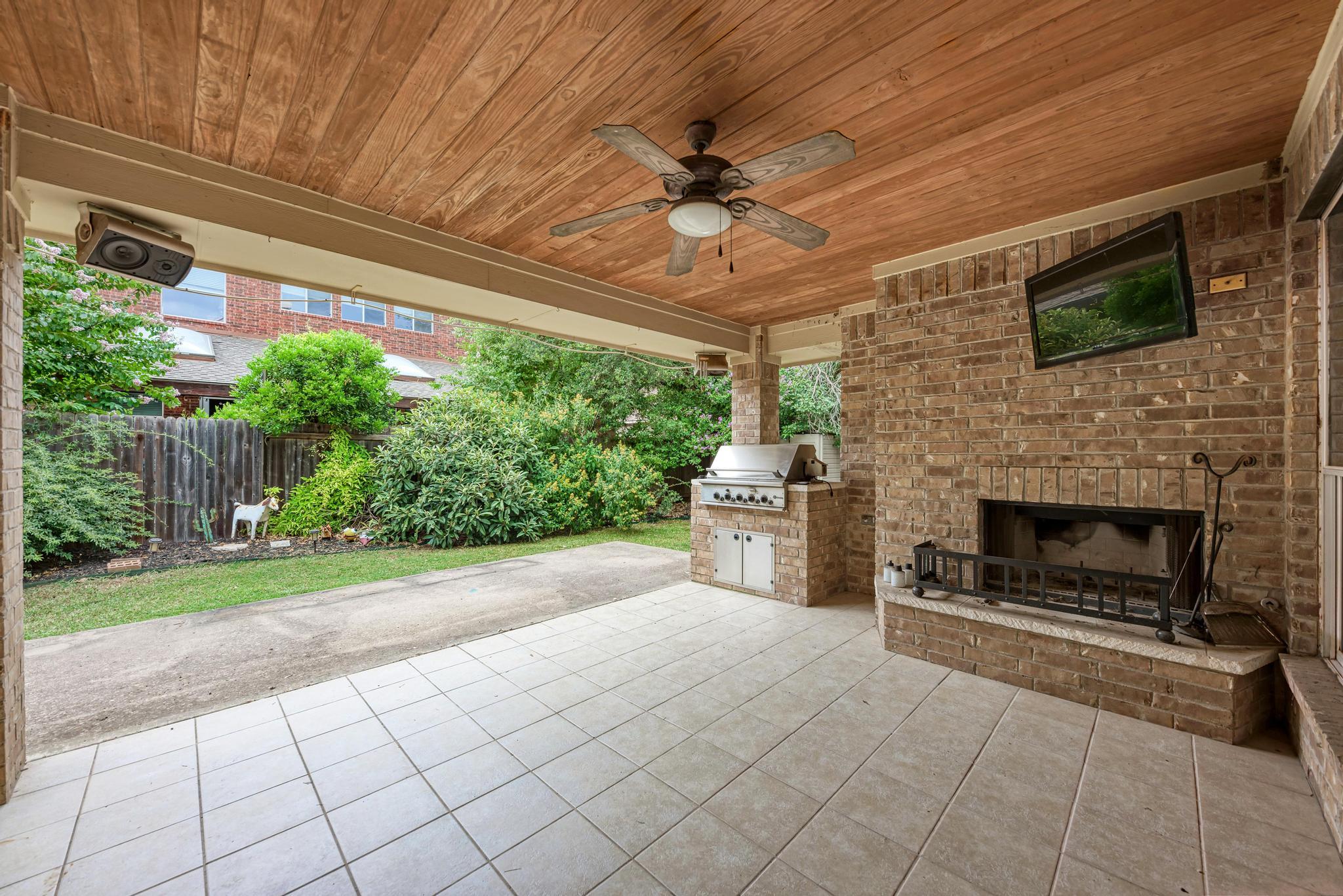 518 Victoria Dr, Cedar Park, TX 78613