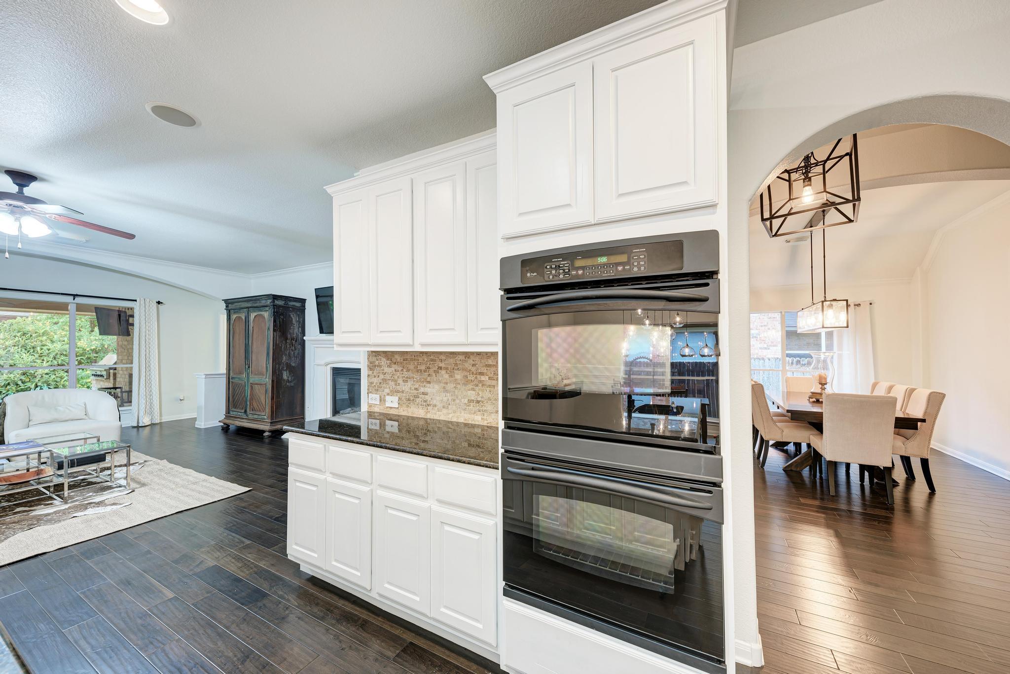 518 Victoria Dr, Cedar Park, TX 78613