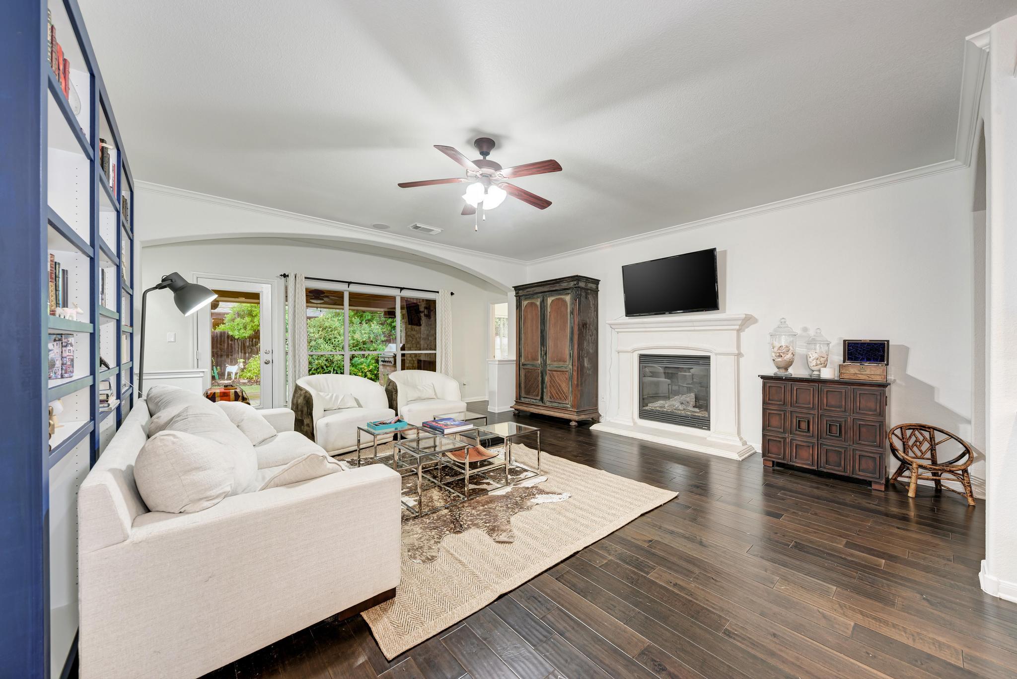 518 Victoria Dr, Cedar Park, TX 78613