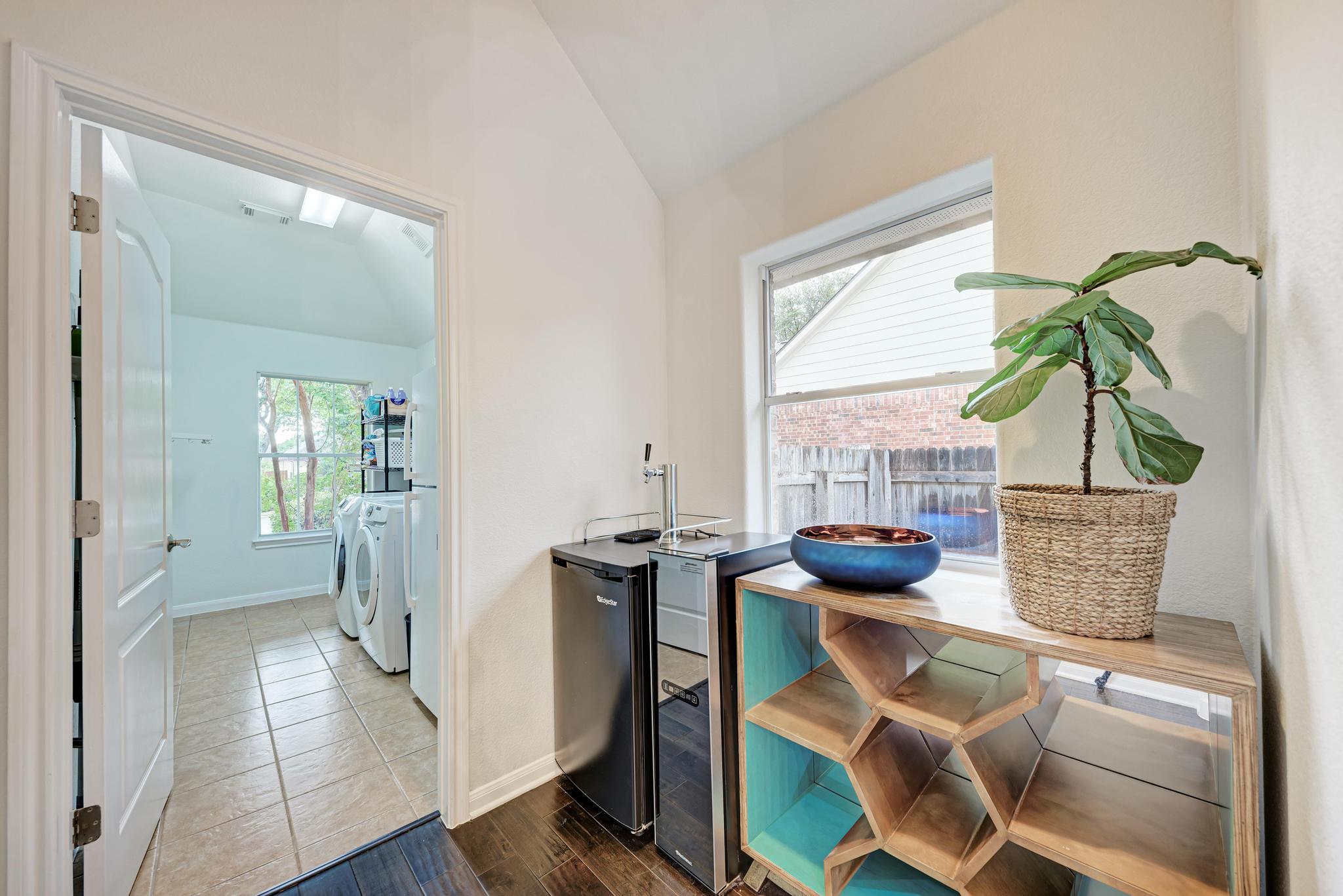 518 Victoria Dr, Cedar Park, TX 78613